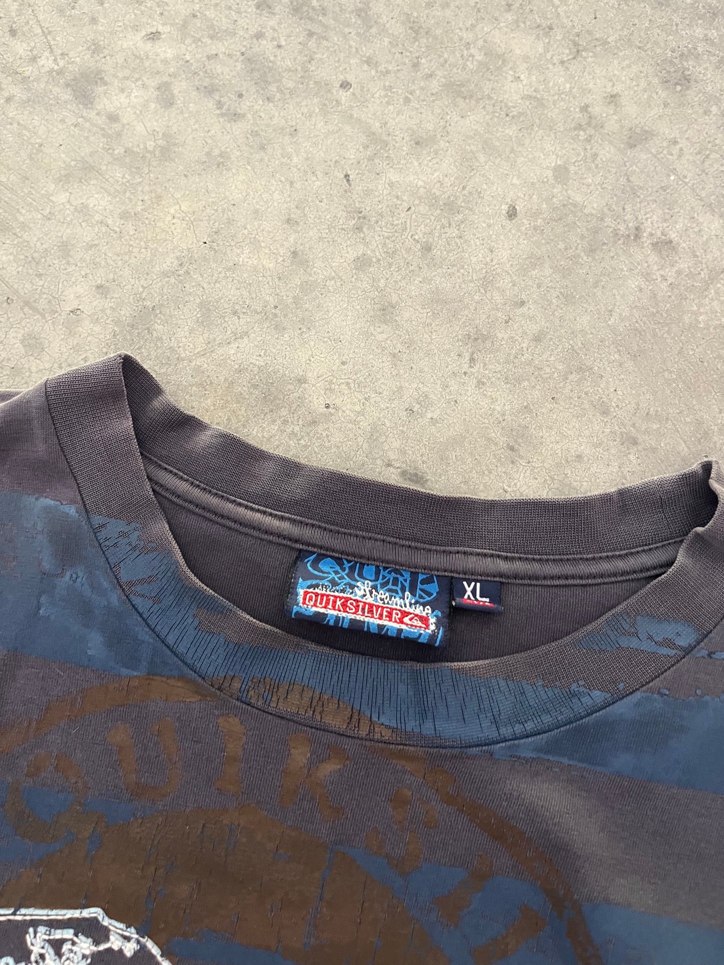 quiksilver tee- XL