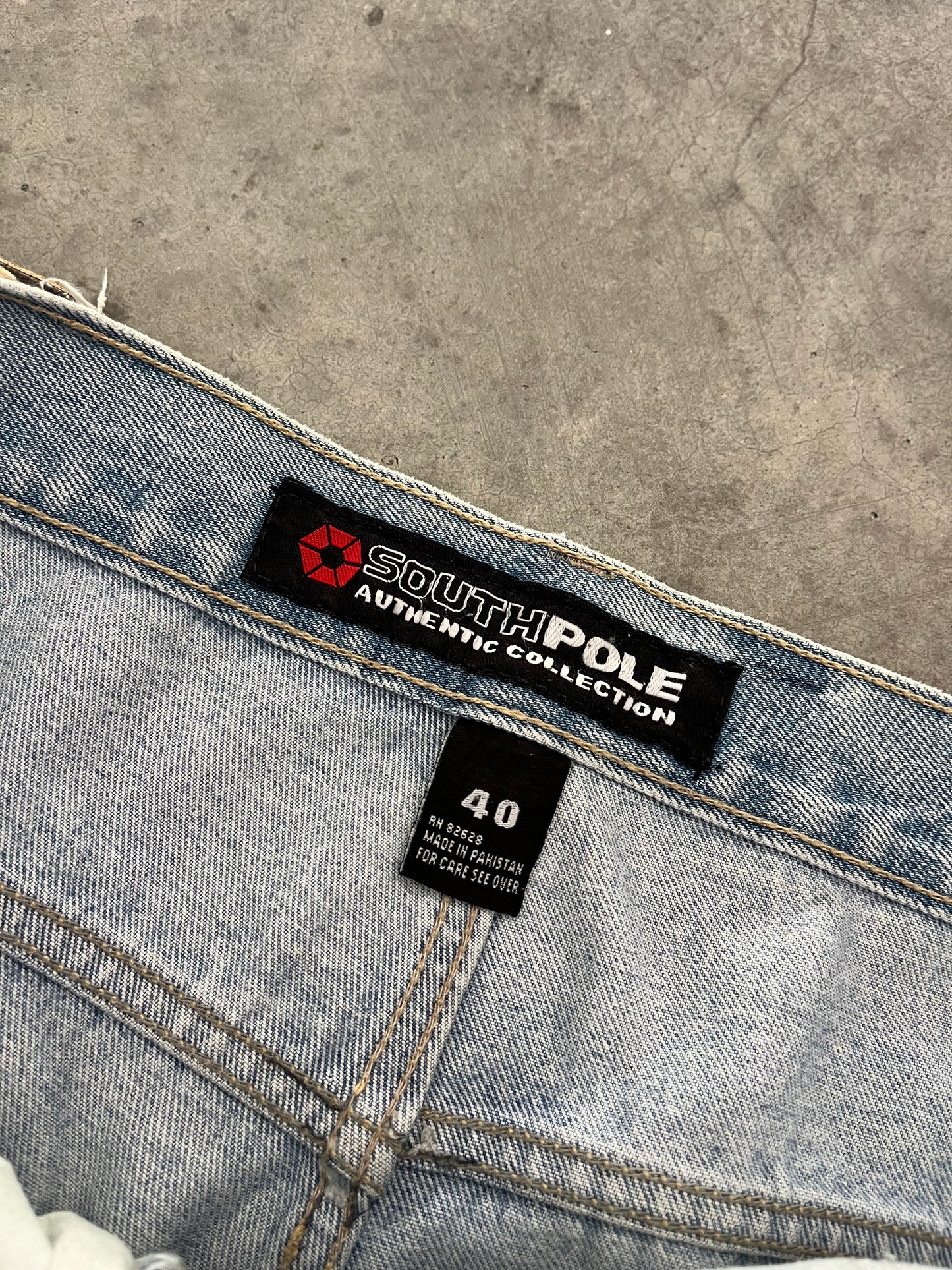 baggy southpole jorts - 40