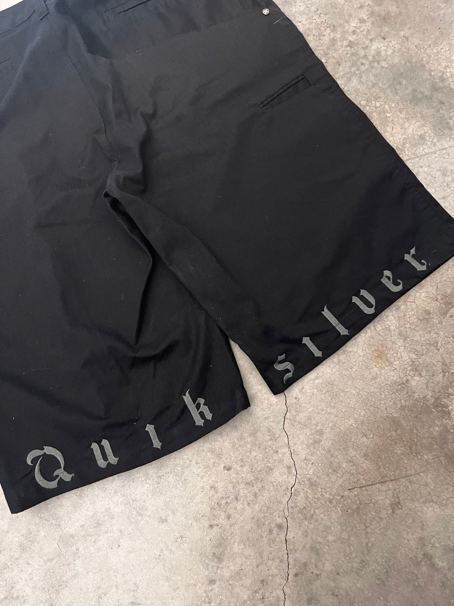 Quiksilver shorts - 40