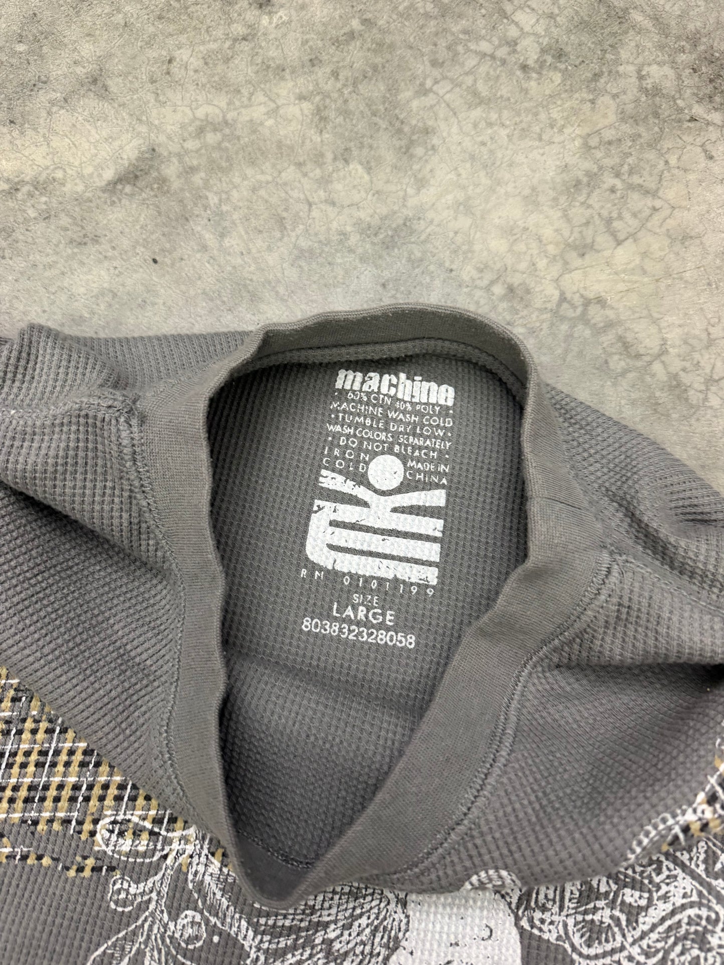 2000’s graphic thermal - L