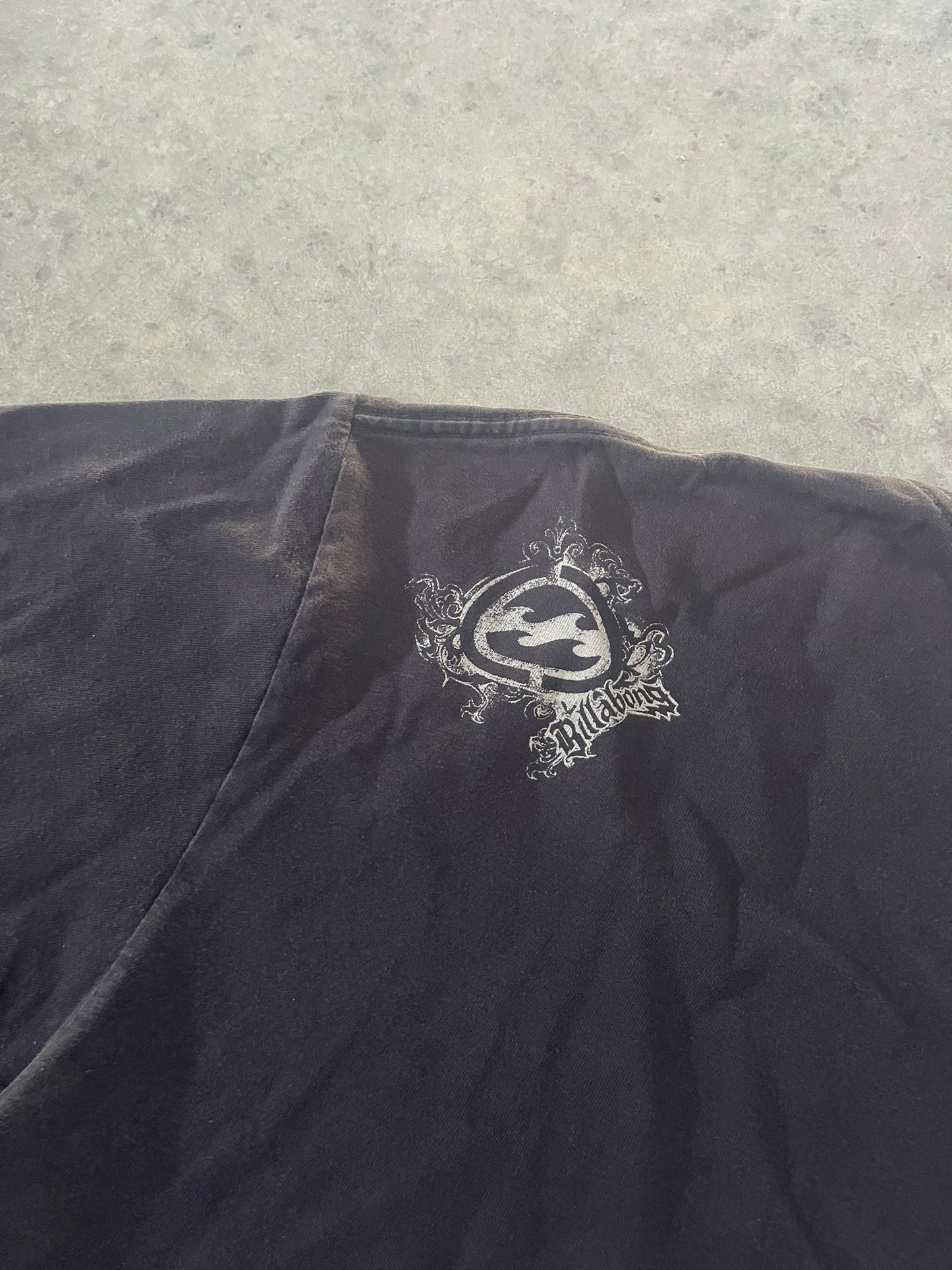 billabong tee - L