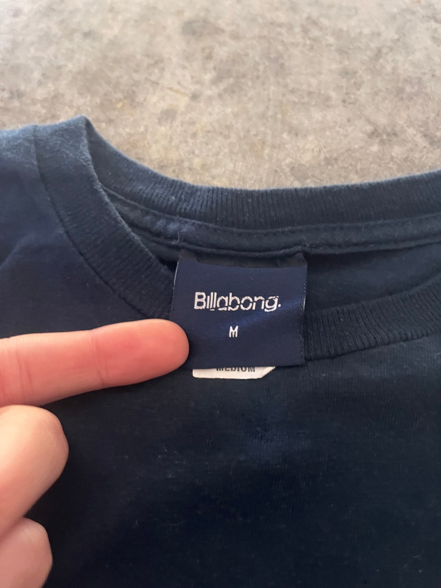 vintage billabong tee - M