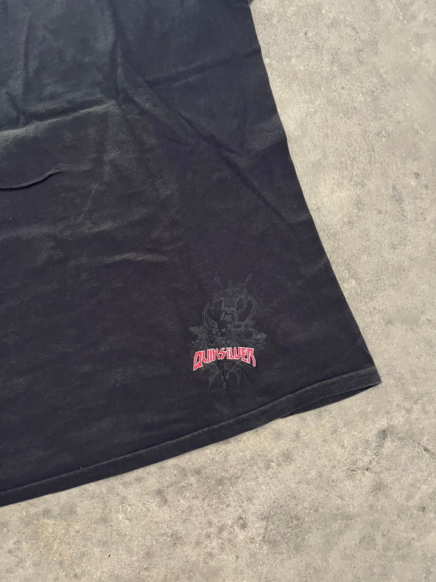 quiksilver tee - L