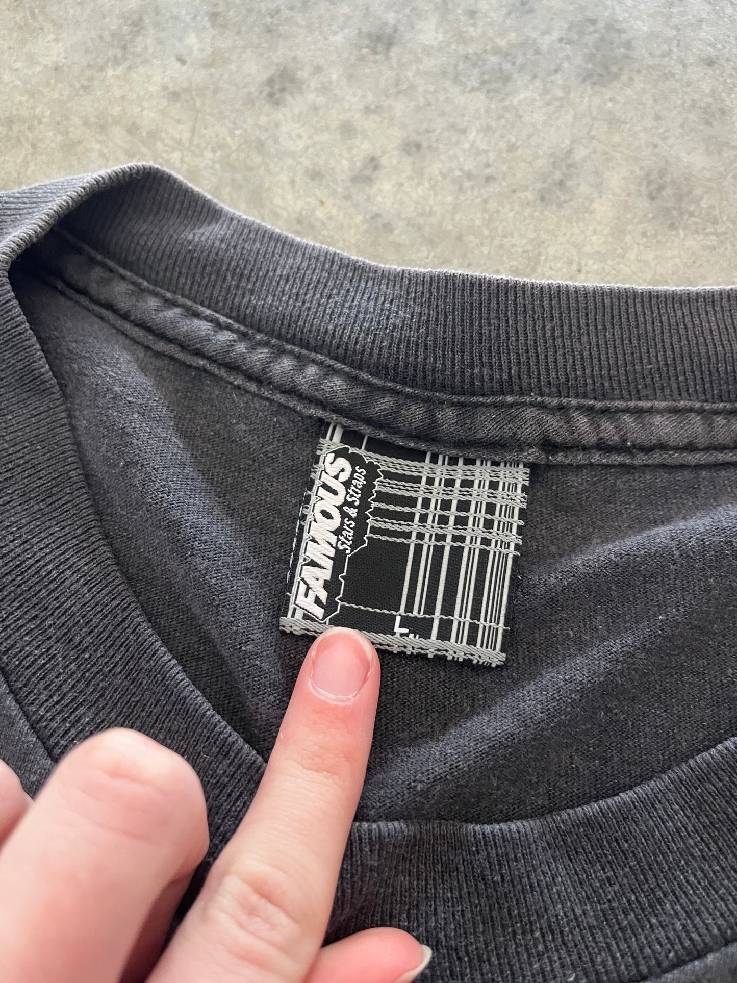 famous tee - L
