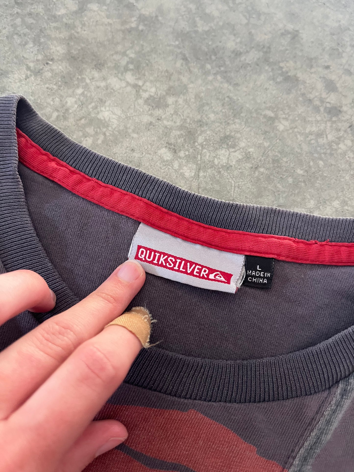 quiksilver long sleeve - L