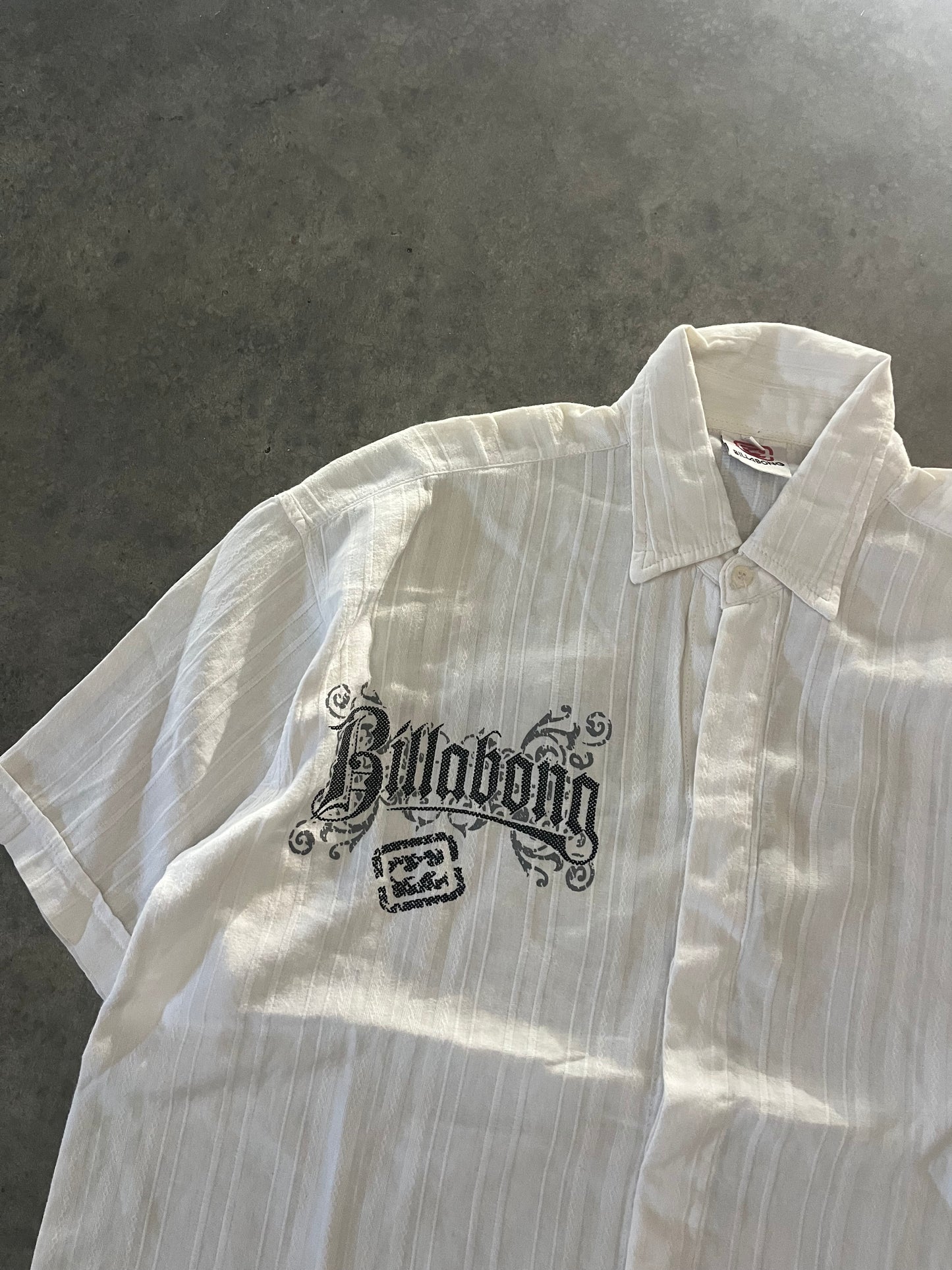grail billabong button up - XL
