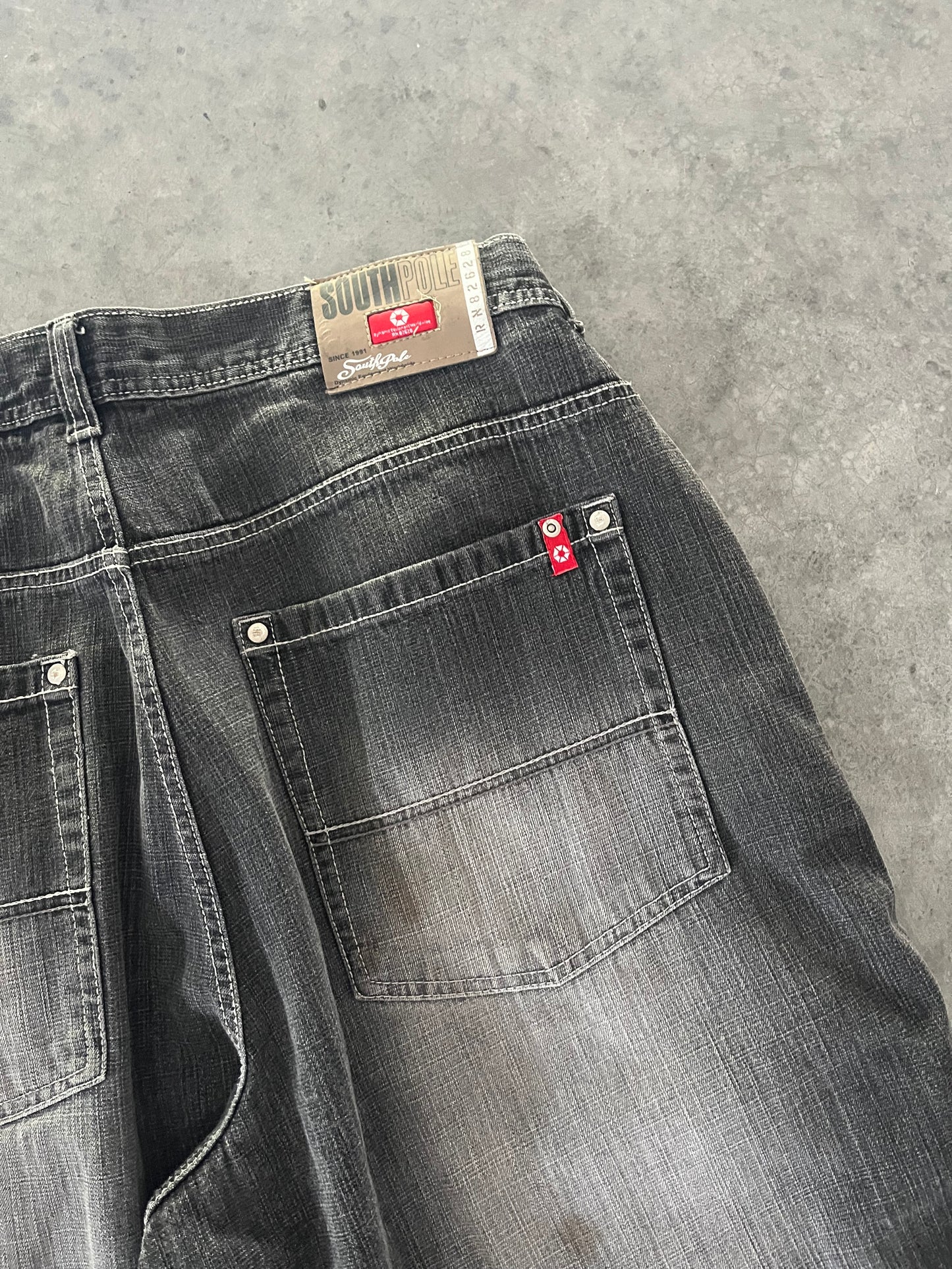 Red tab southpole jorts