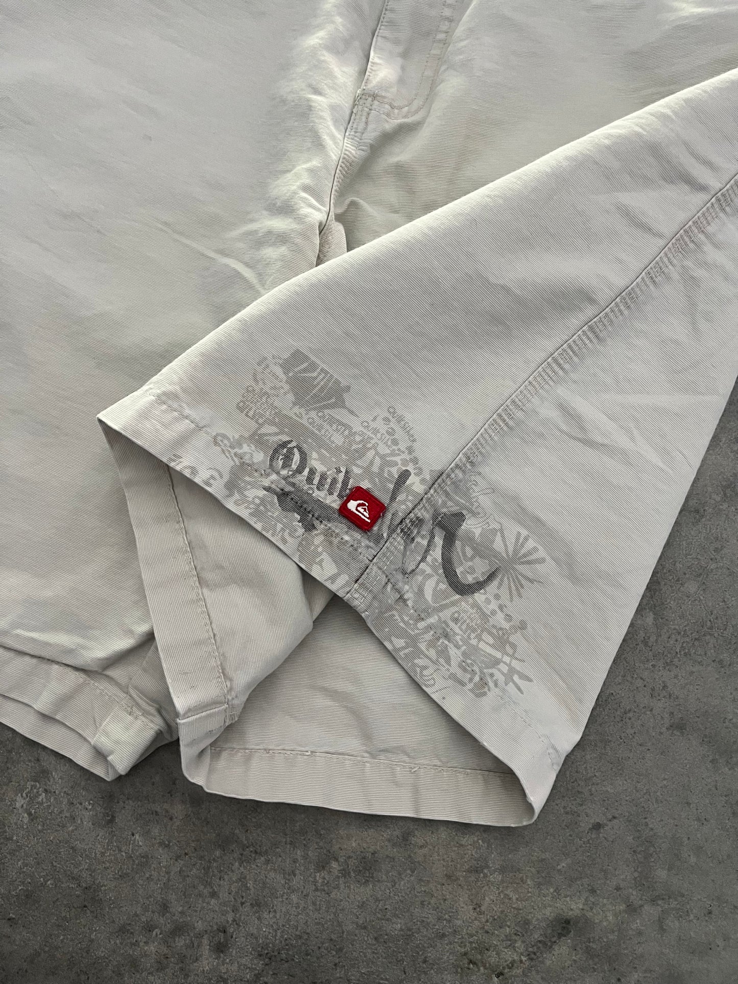 SICK quiksilver shorts - 32