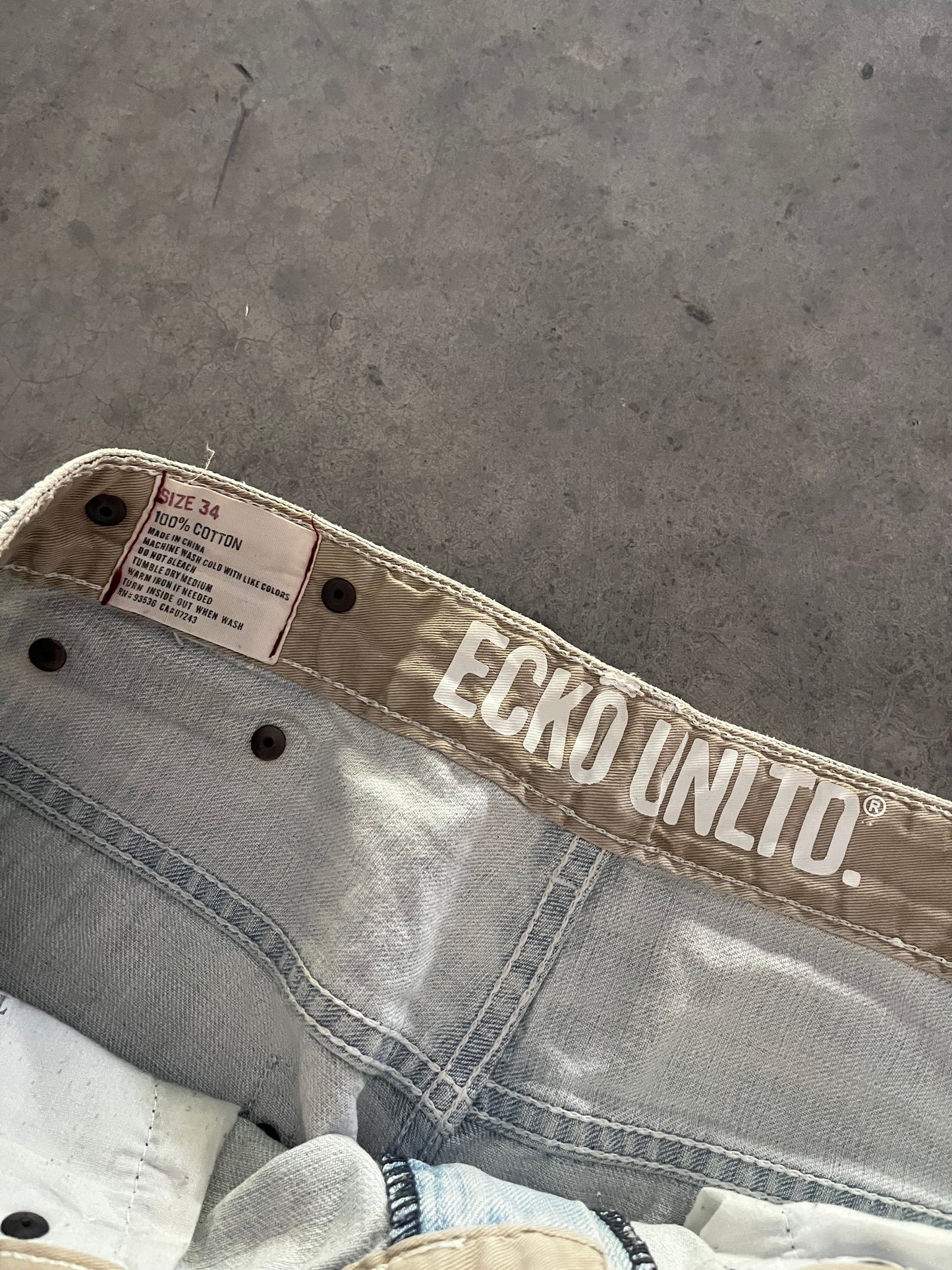 light wash eckos w back hit