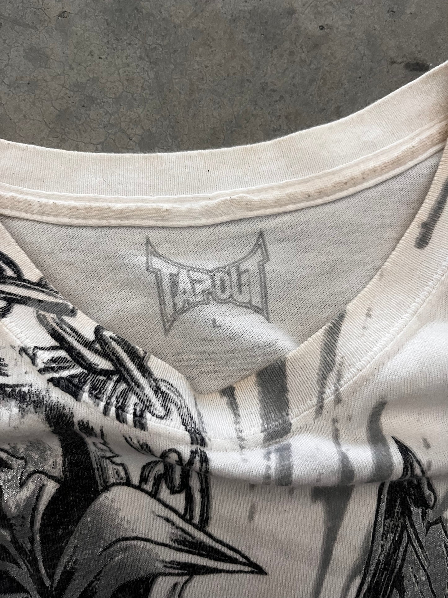 sick tapout tee - L
