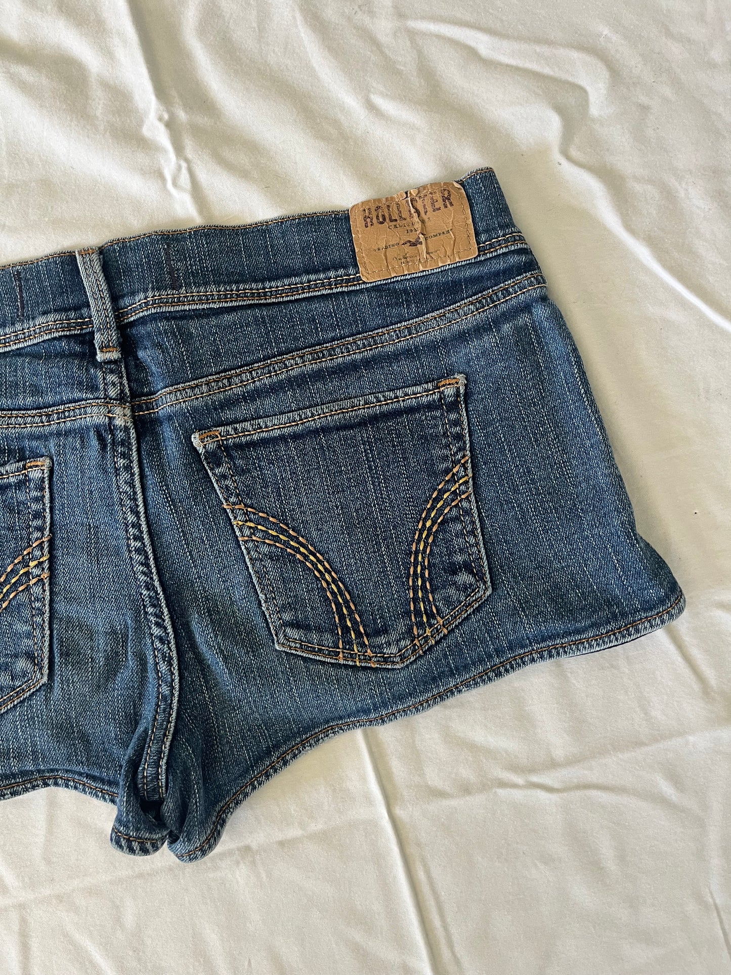 hollister denim mini shorts - 31