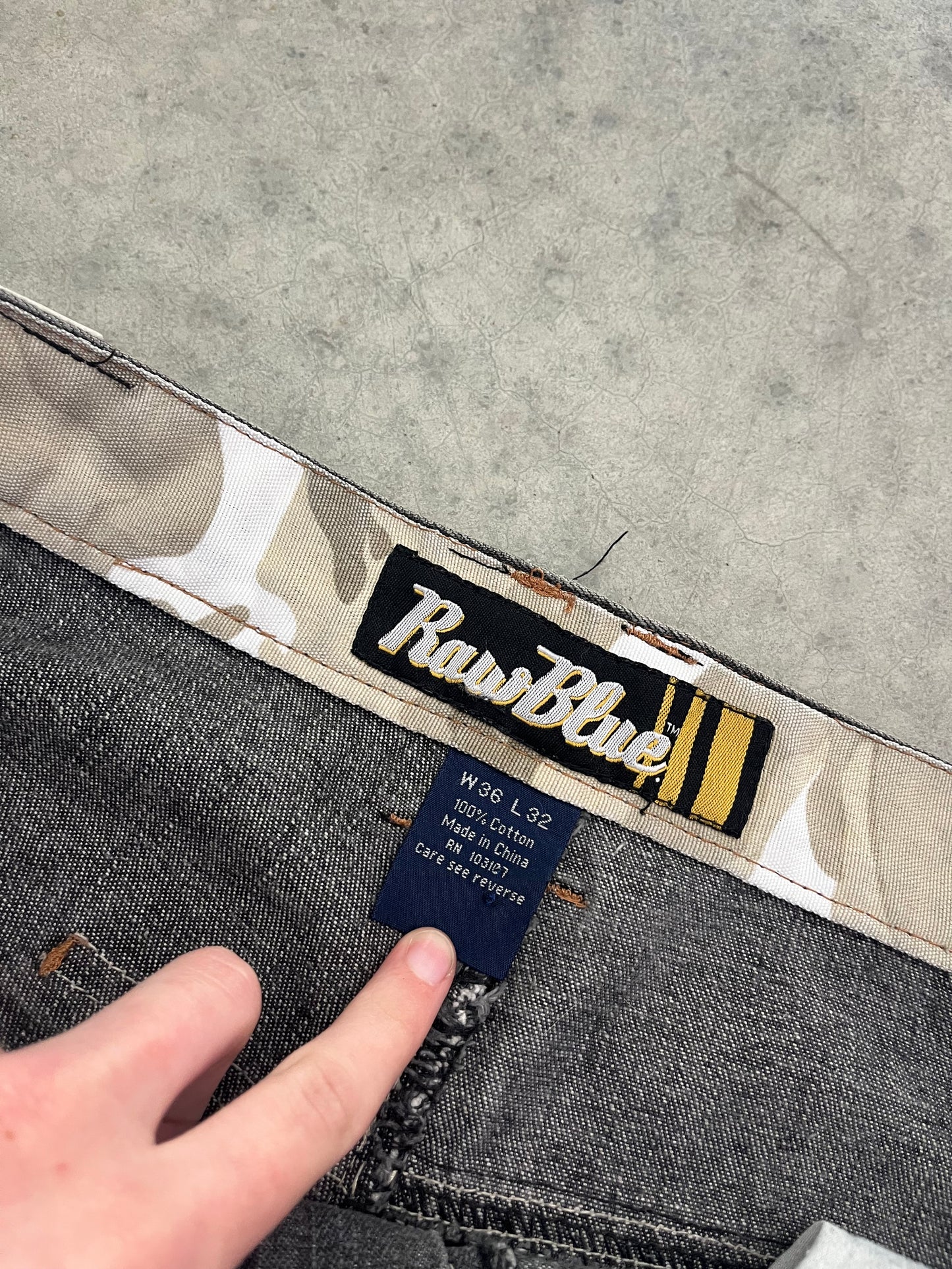 raw blue timberland jeans - 36