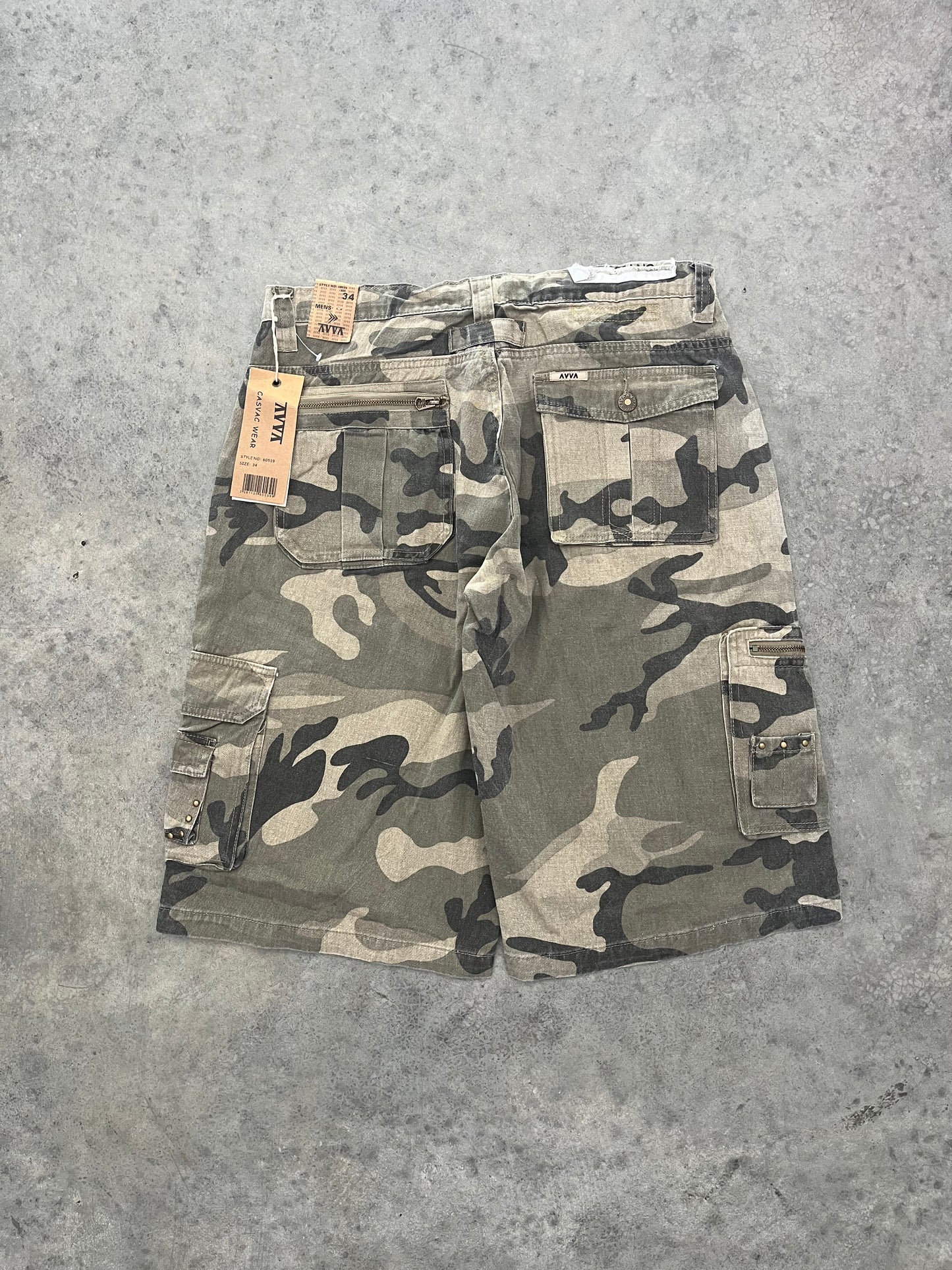 camo shorts - 34