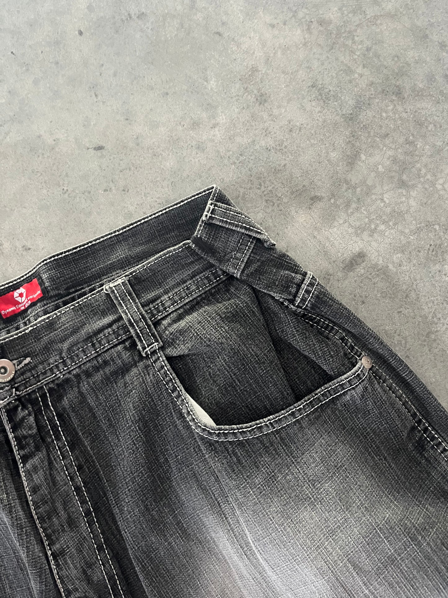 Red tab southpole jorts