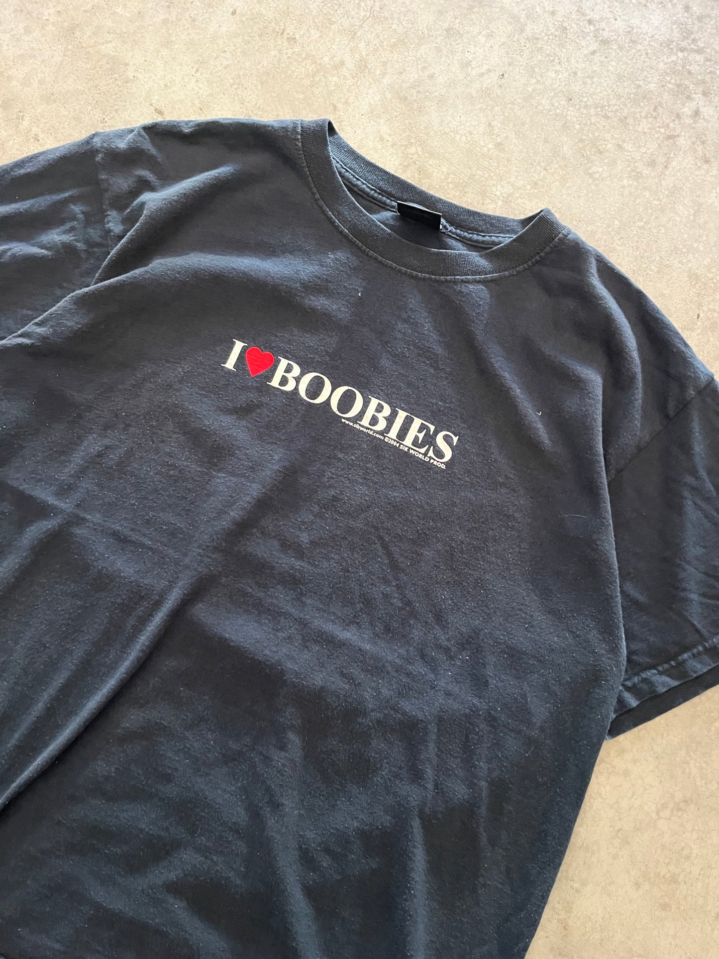 i ❤️ boobies tee - L