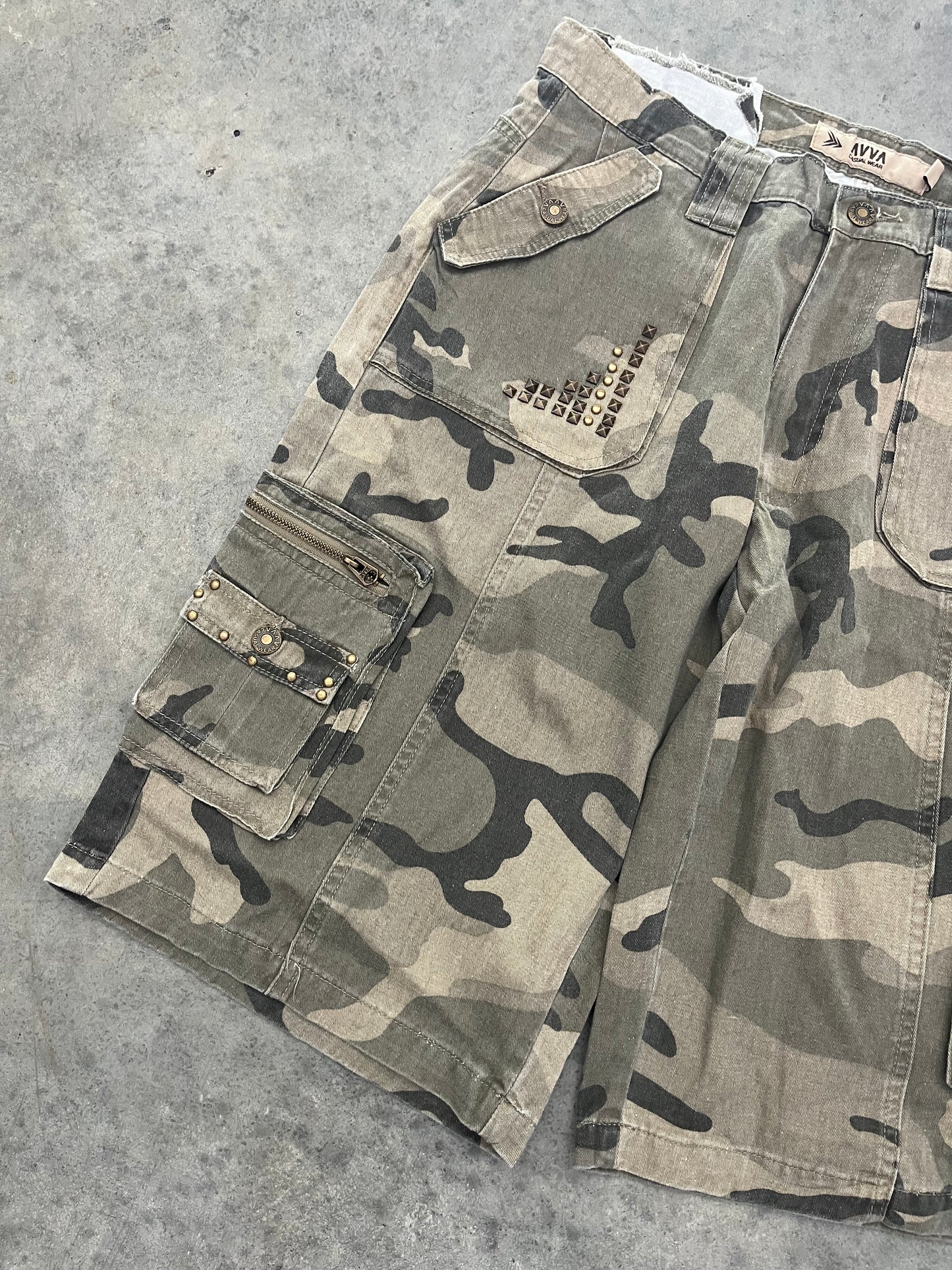 camo shorts - 34