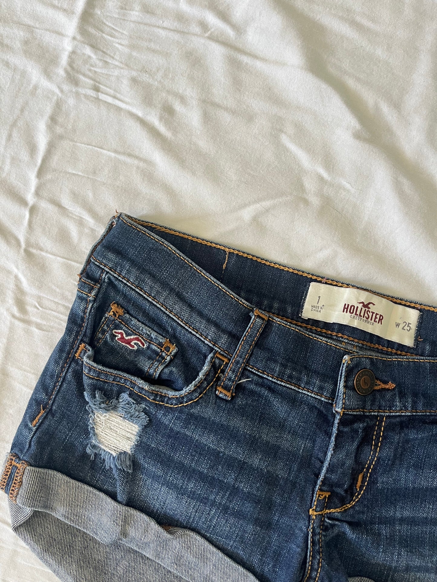 hollister denim mini shorts - 28