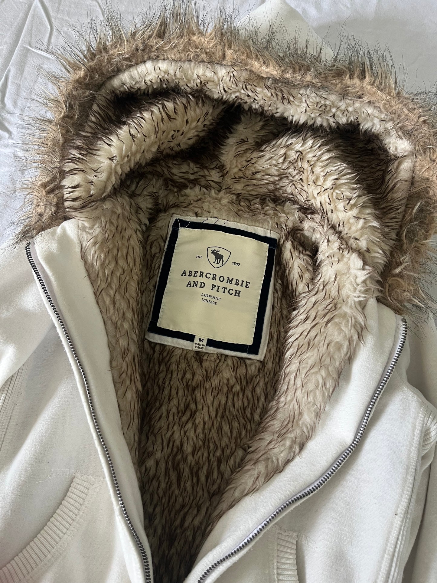 vintage abercrombie and fitch fur hoodie - M