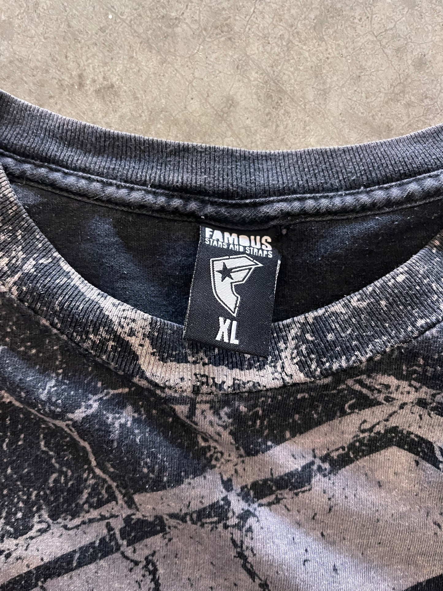 Famous tee - XL