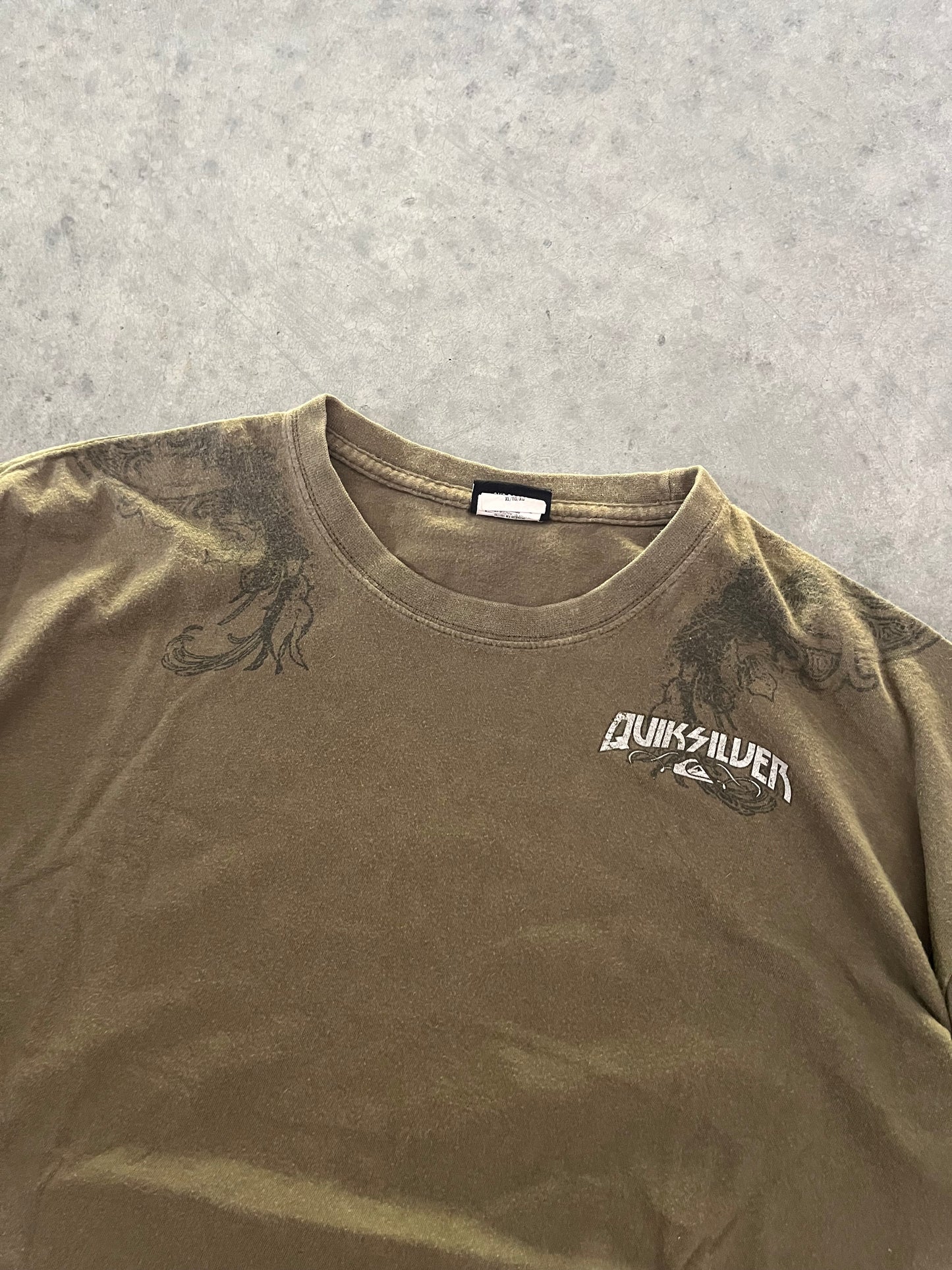 quiksilver tee - XL