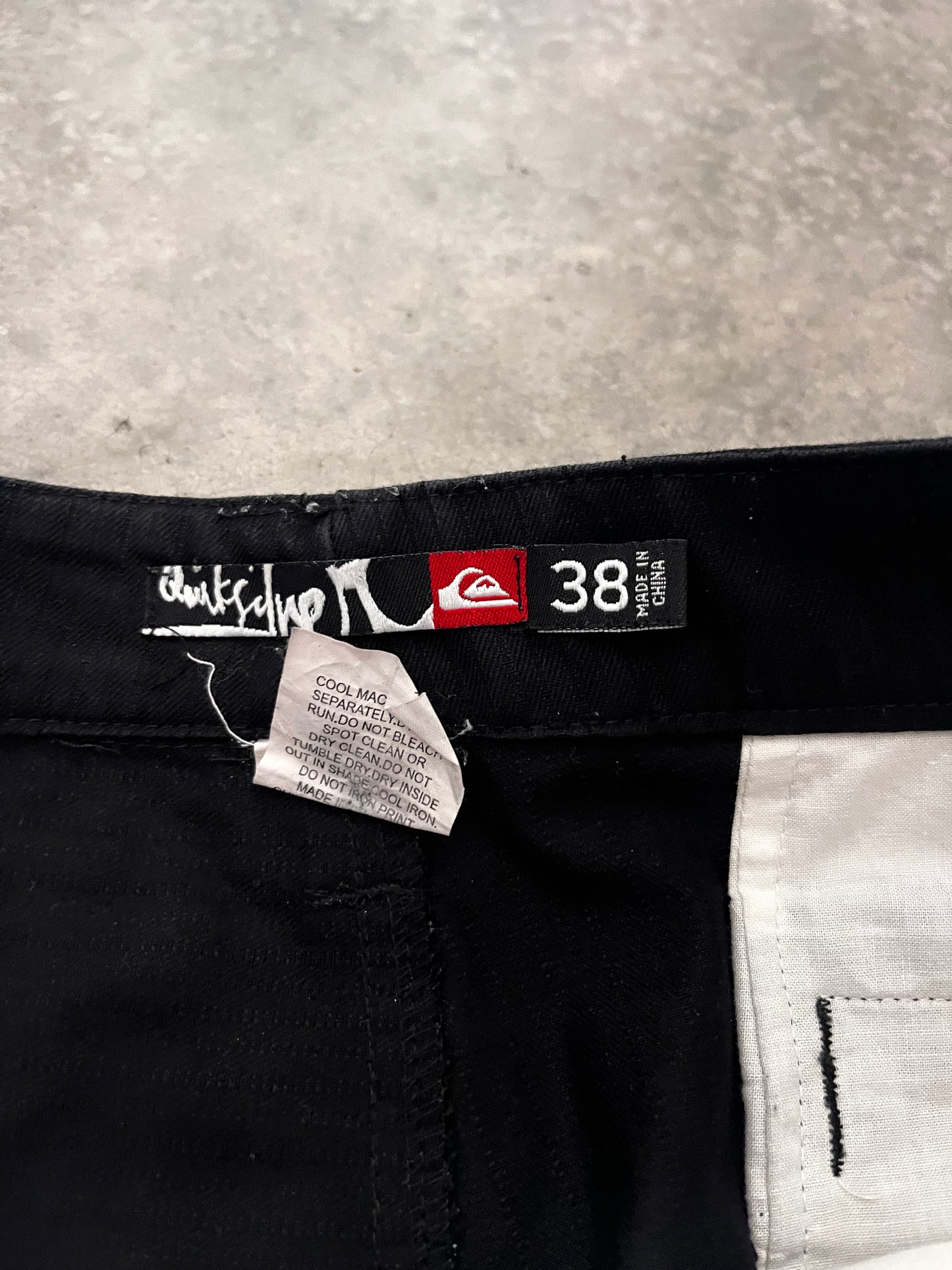 Quiksilver shorts - 40