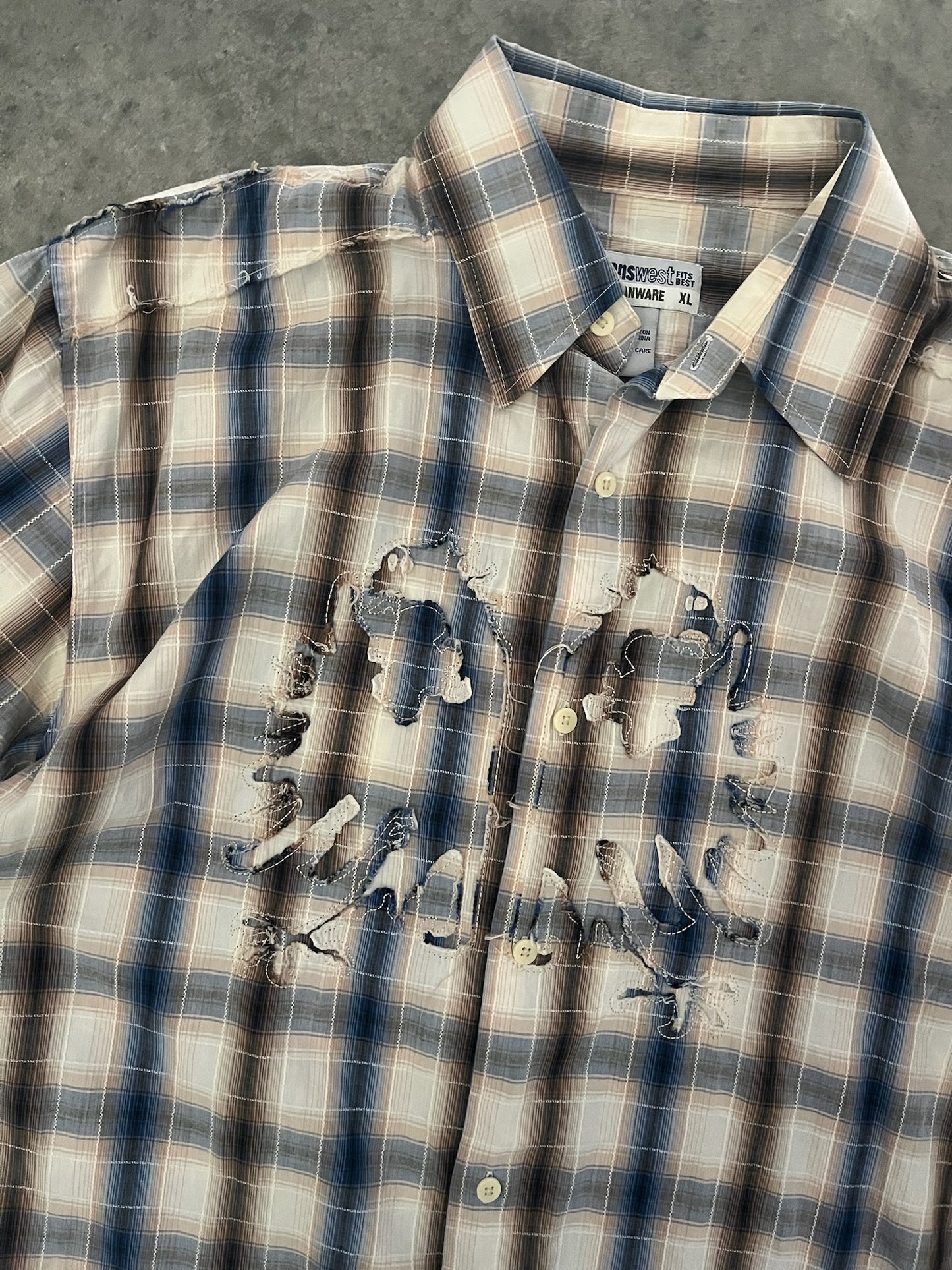 cleannnn jeanswest button up