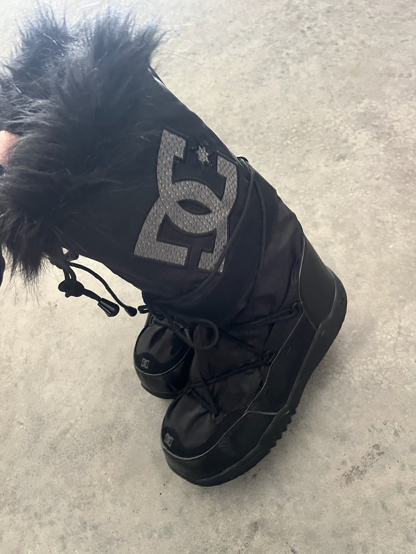 DC Fur boots - US 10 - EU 42