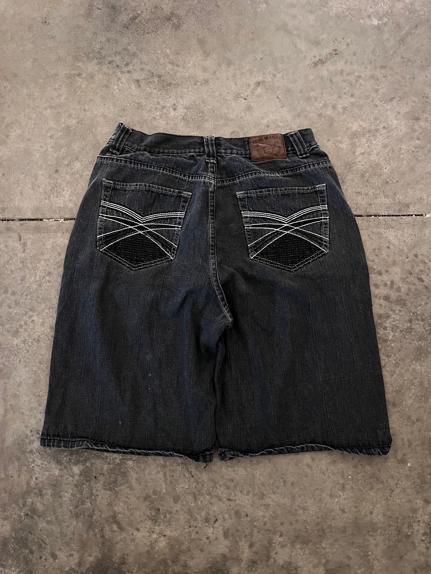 niceee black jorts - 31