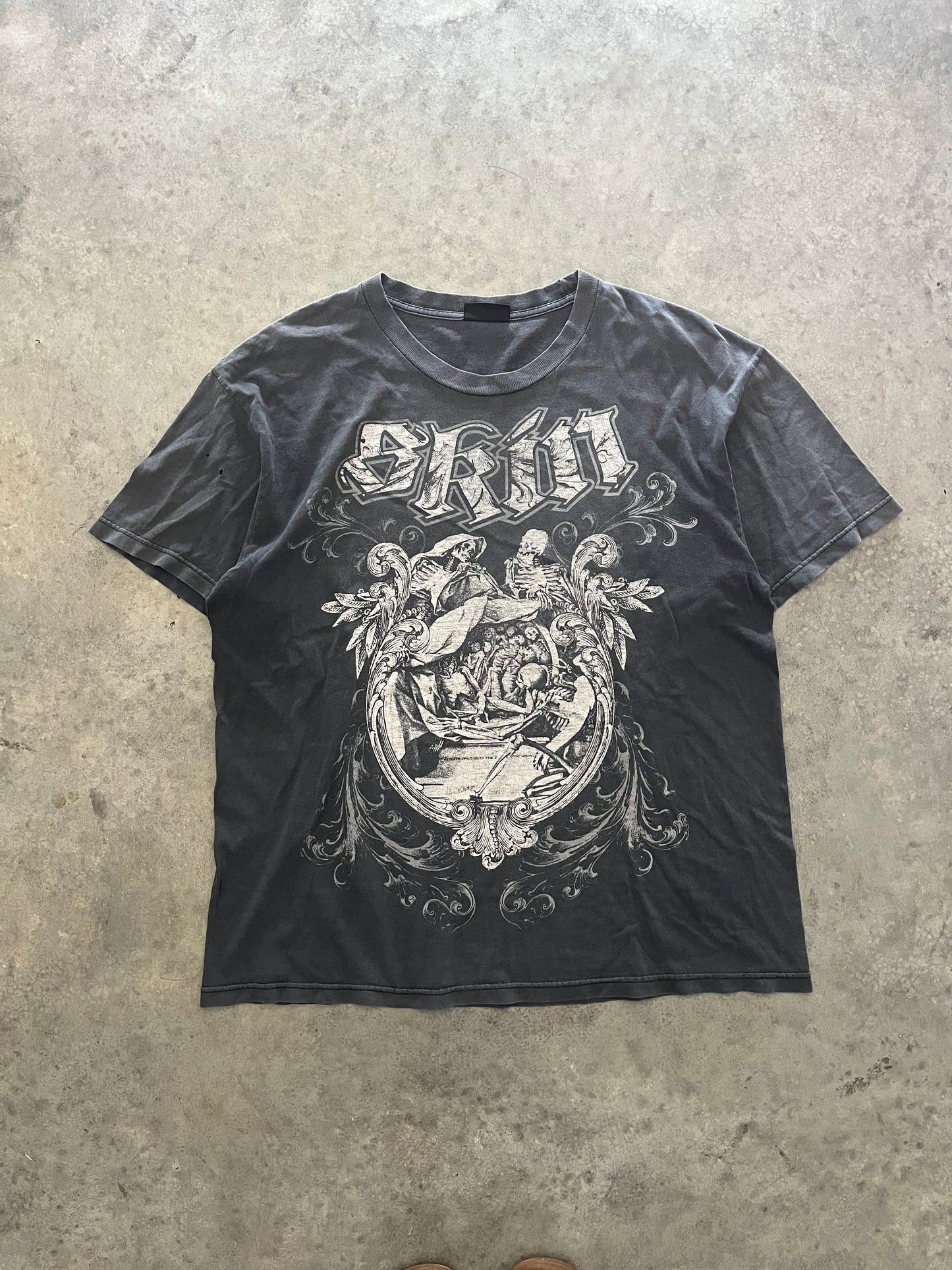 skin industries tee - XXL