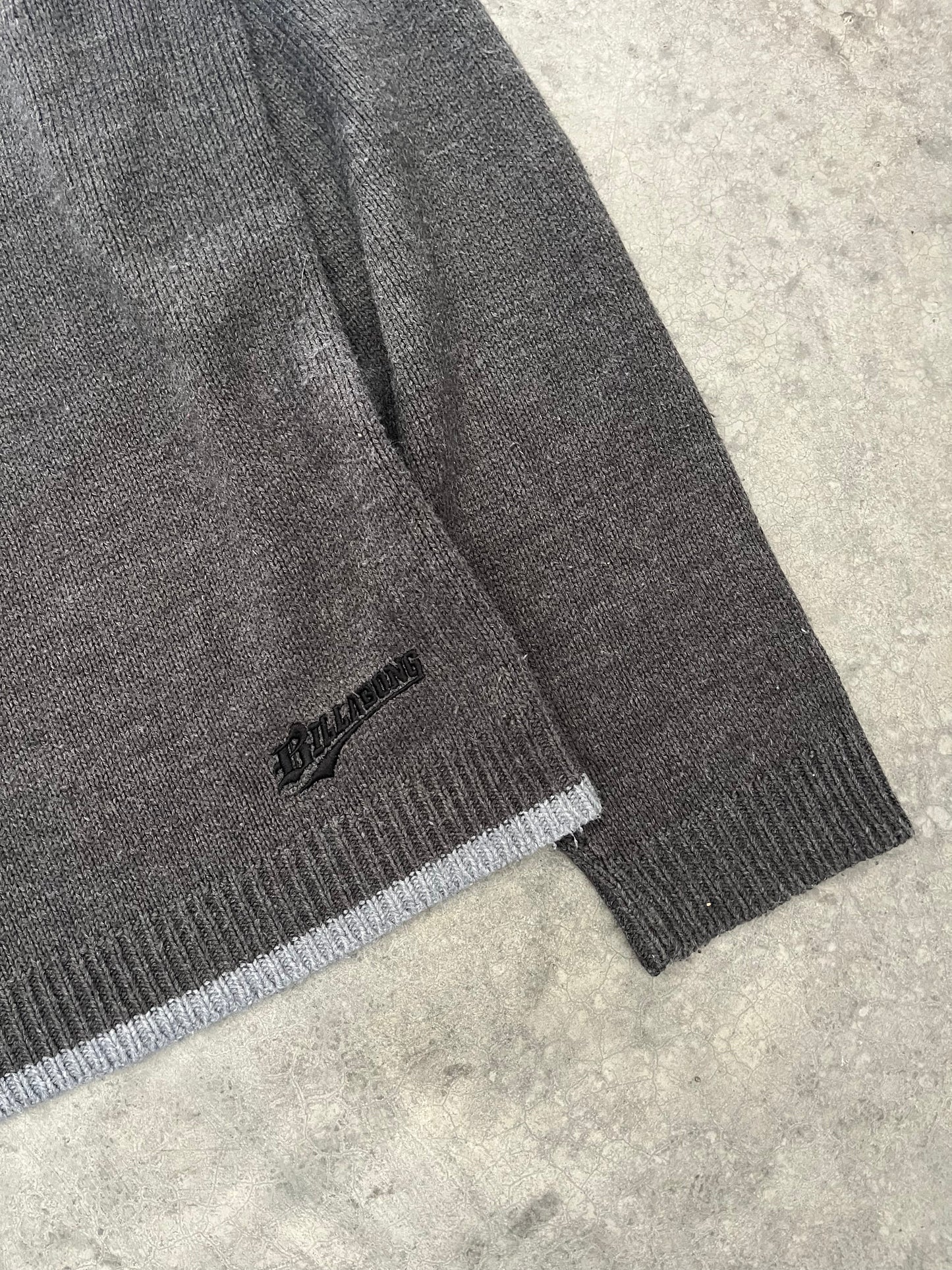 billabong sweater - M