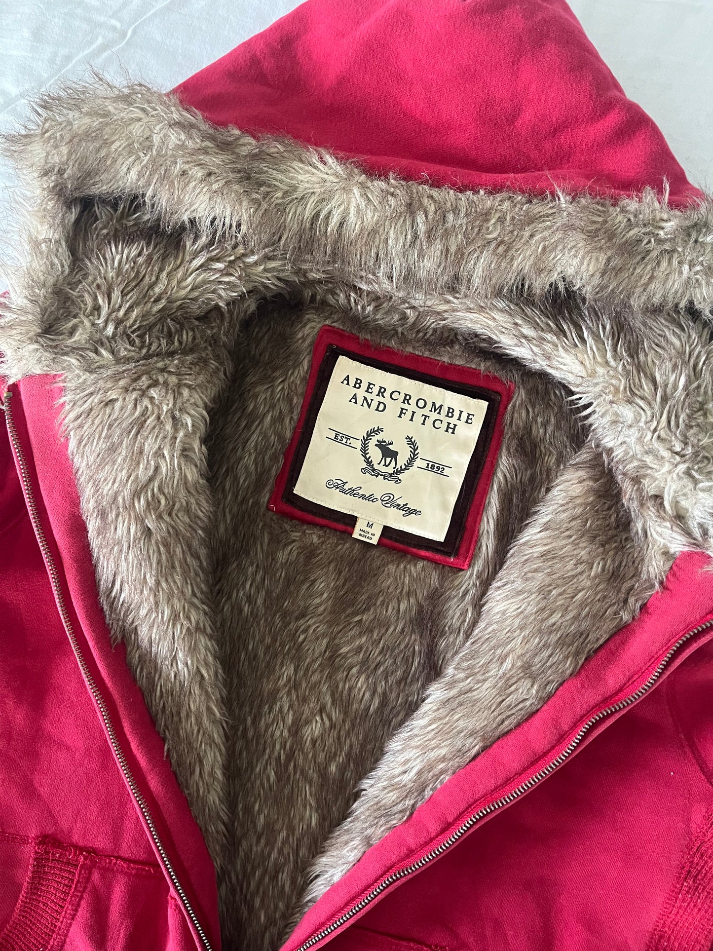 vintage abercrombie and fitch fur hoodie - M