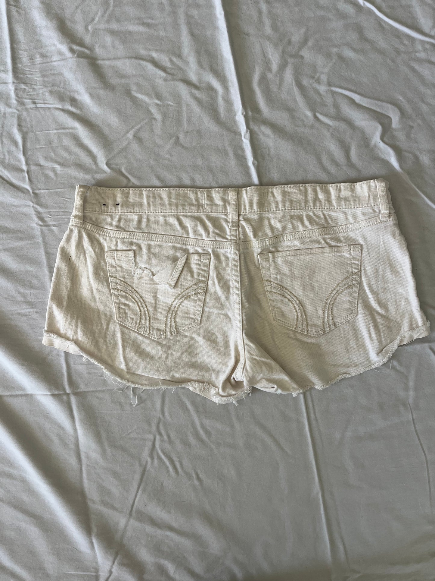 hollister denim mini shorts - 32