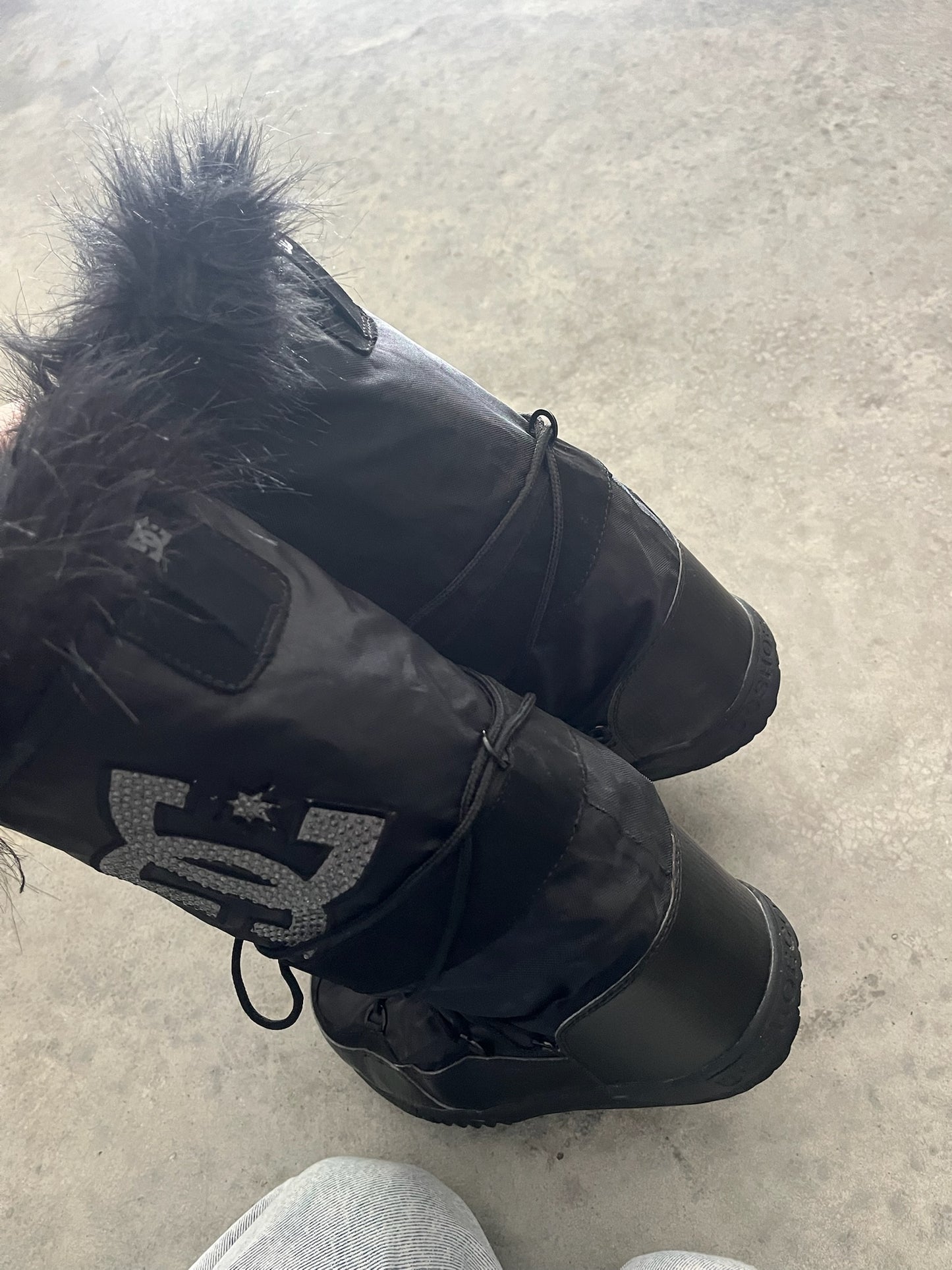 DC Fur boots - US 10 - EU 42