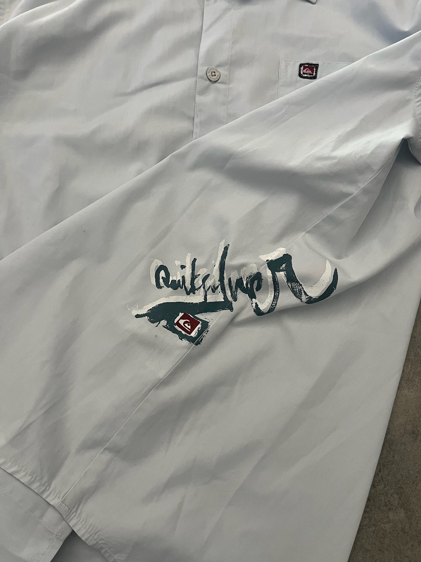 quiksilver button up - XL