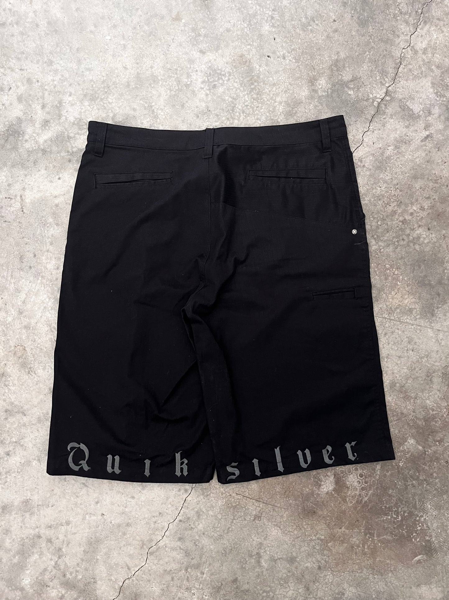Quiksilver shorts - 40