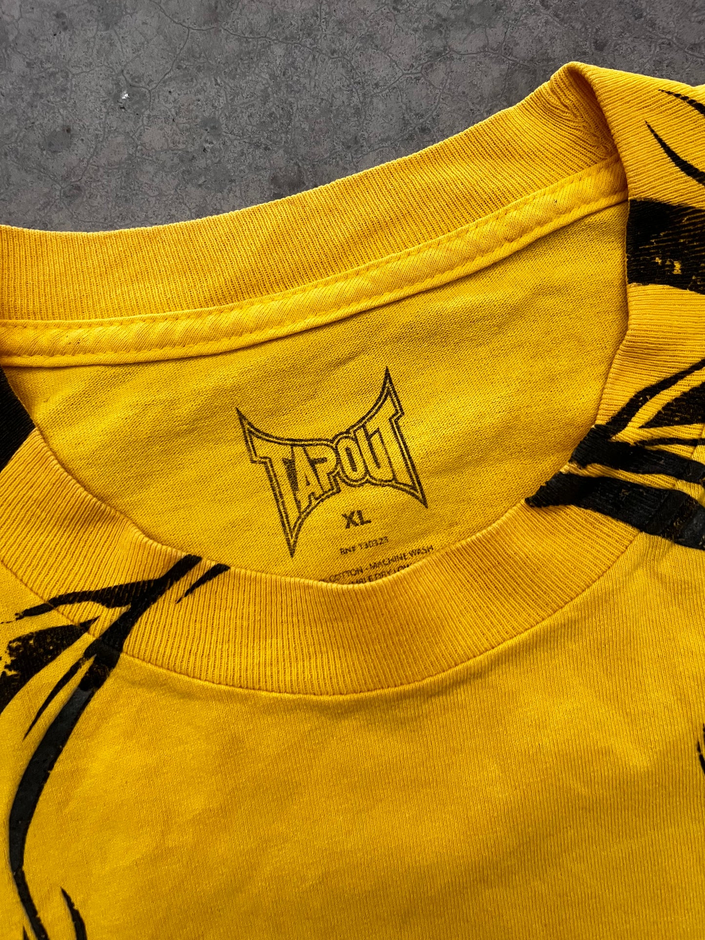 tapout tee - XL