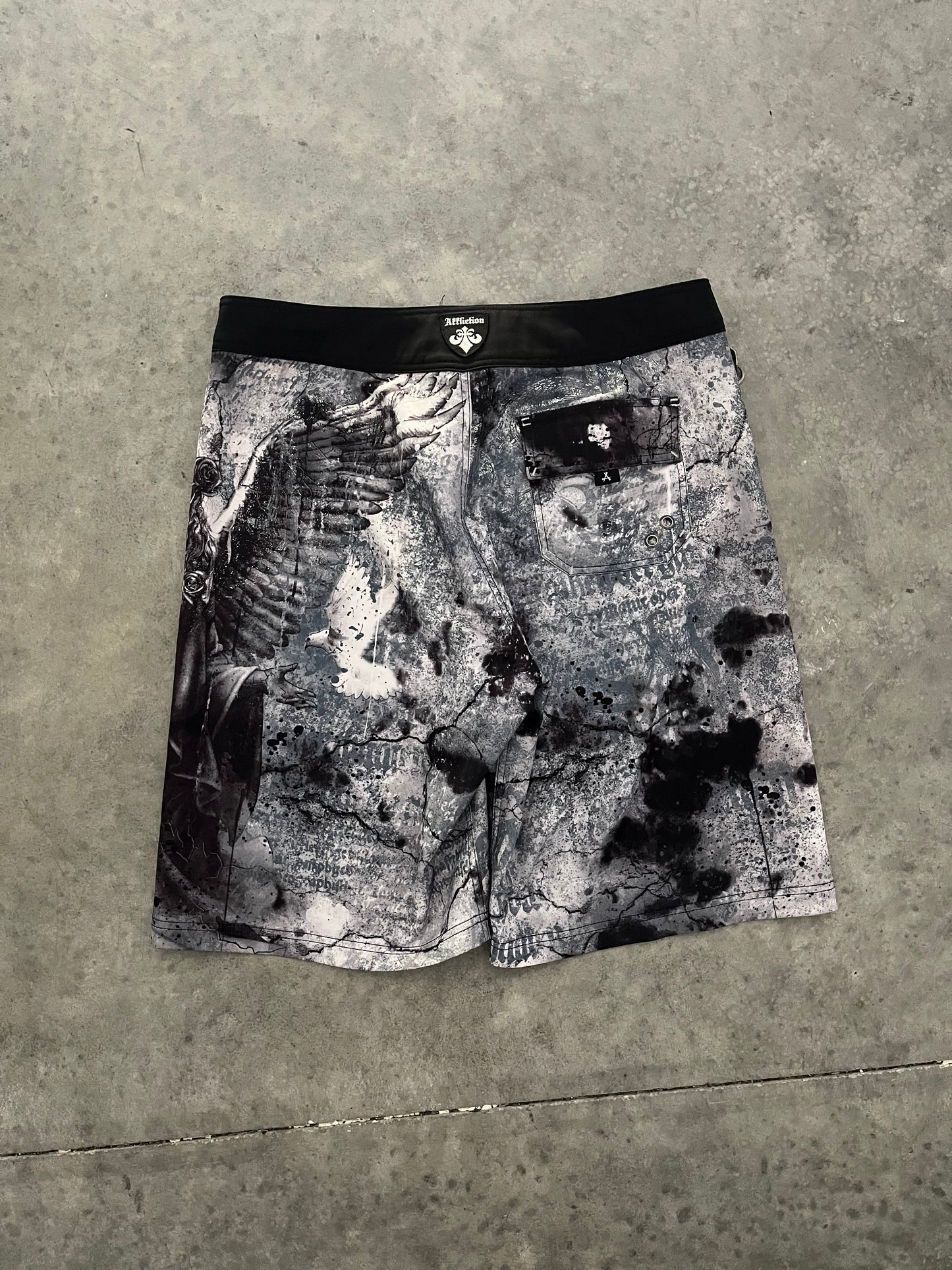 RARE affliction board shorts - 38