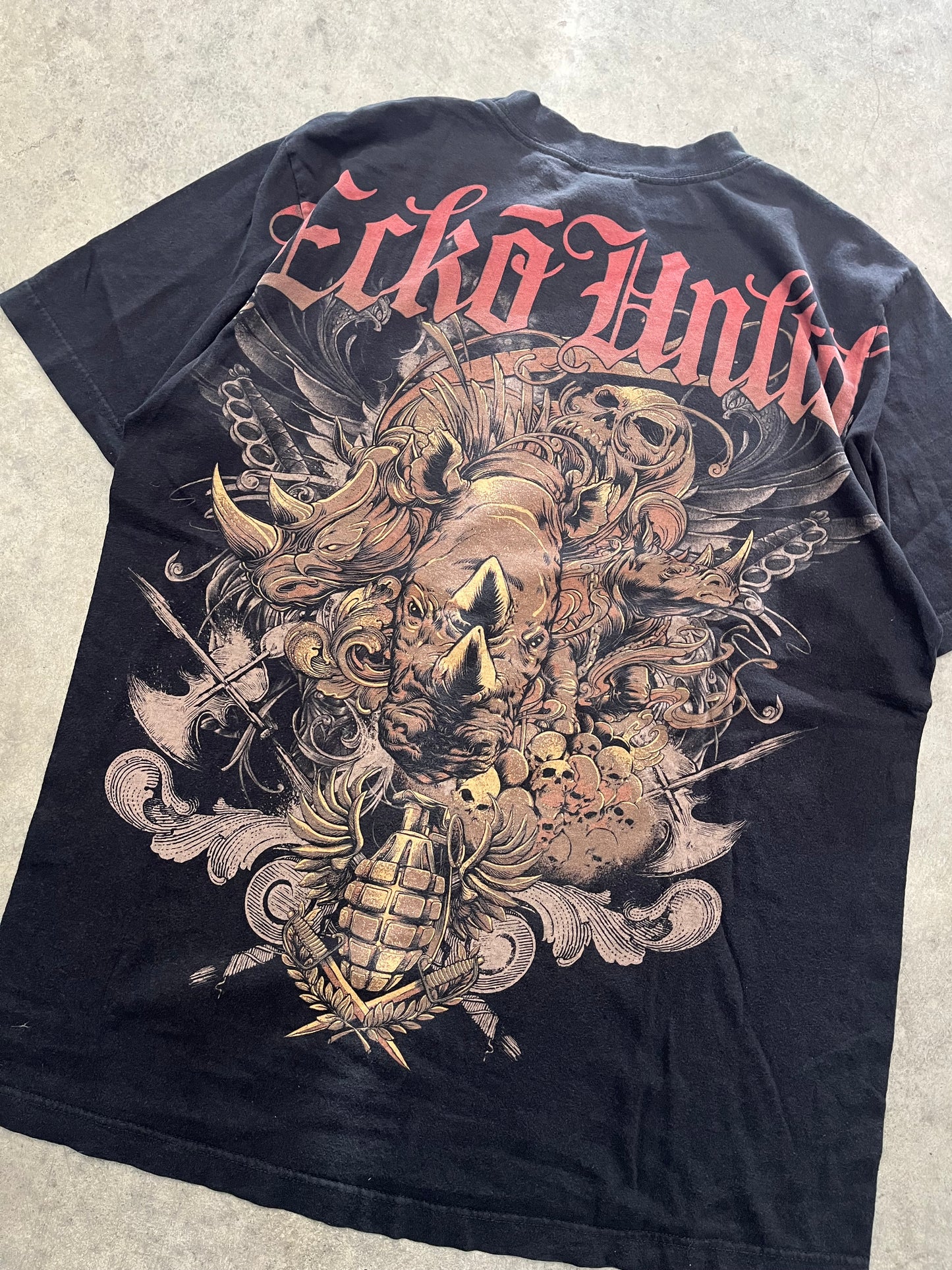 insane ecko unltd tee - L