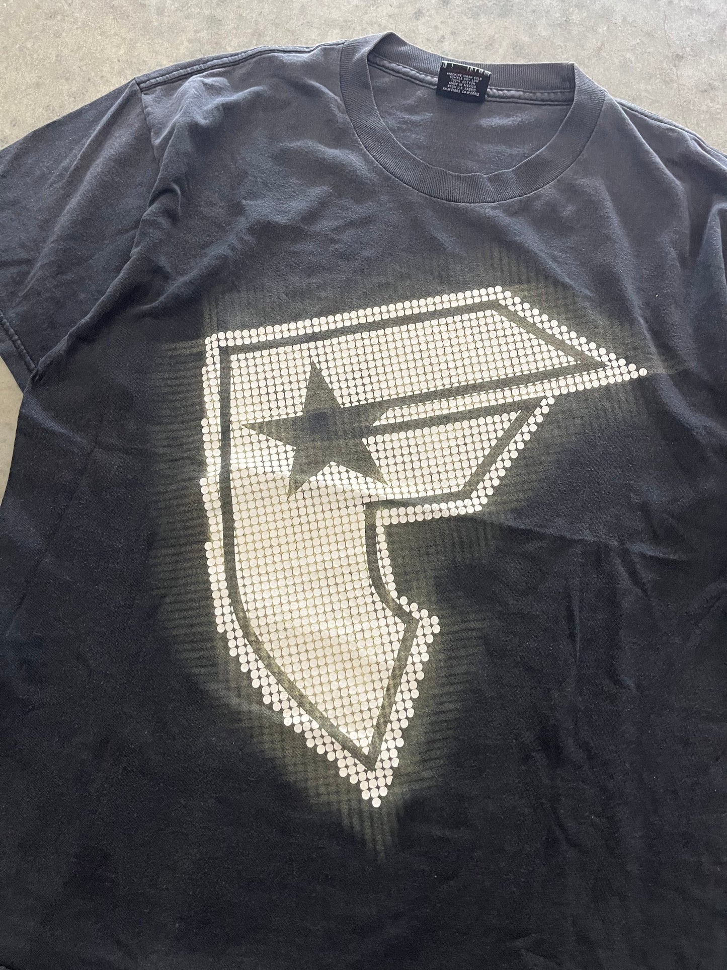 famous tee - L