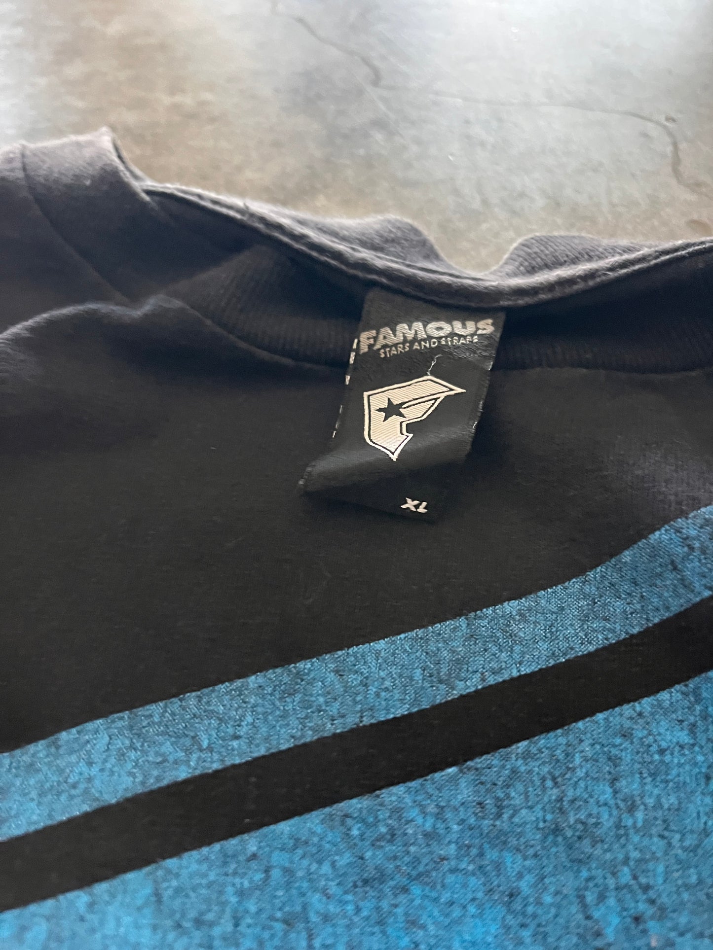 Famous tee - XL