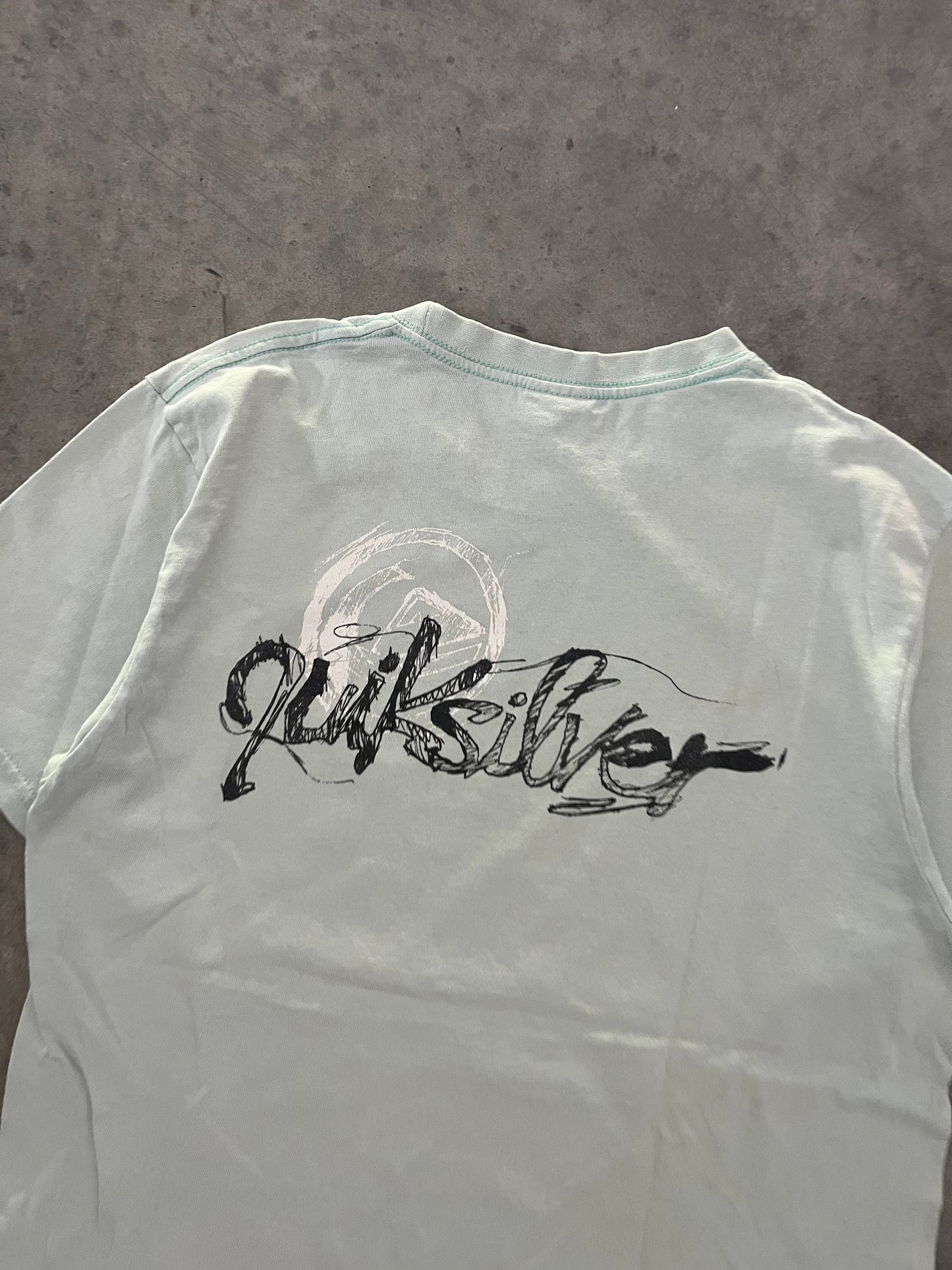 quiksilver tee - M