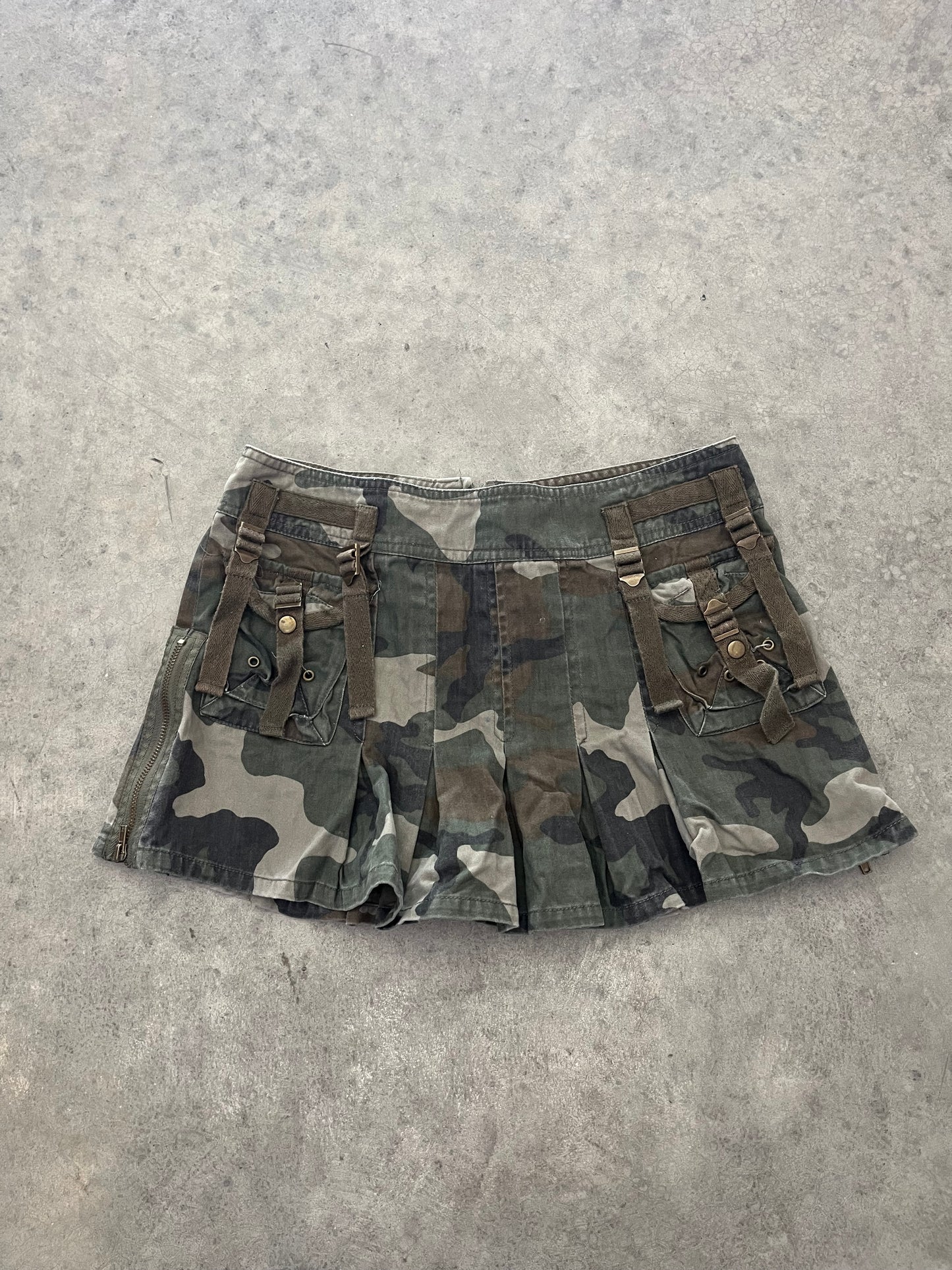 jayjays camo mini skirt