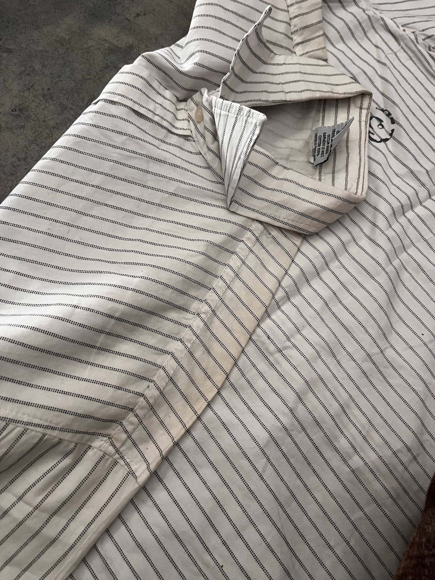 Billabong button up - L
