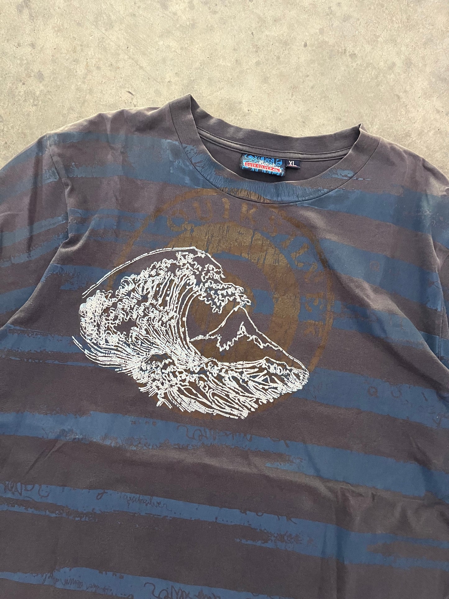 quiksilver tee- XL