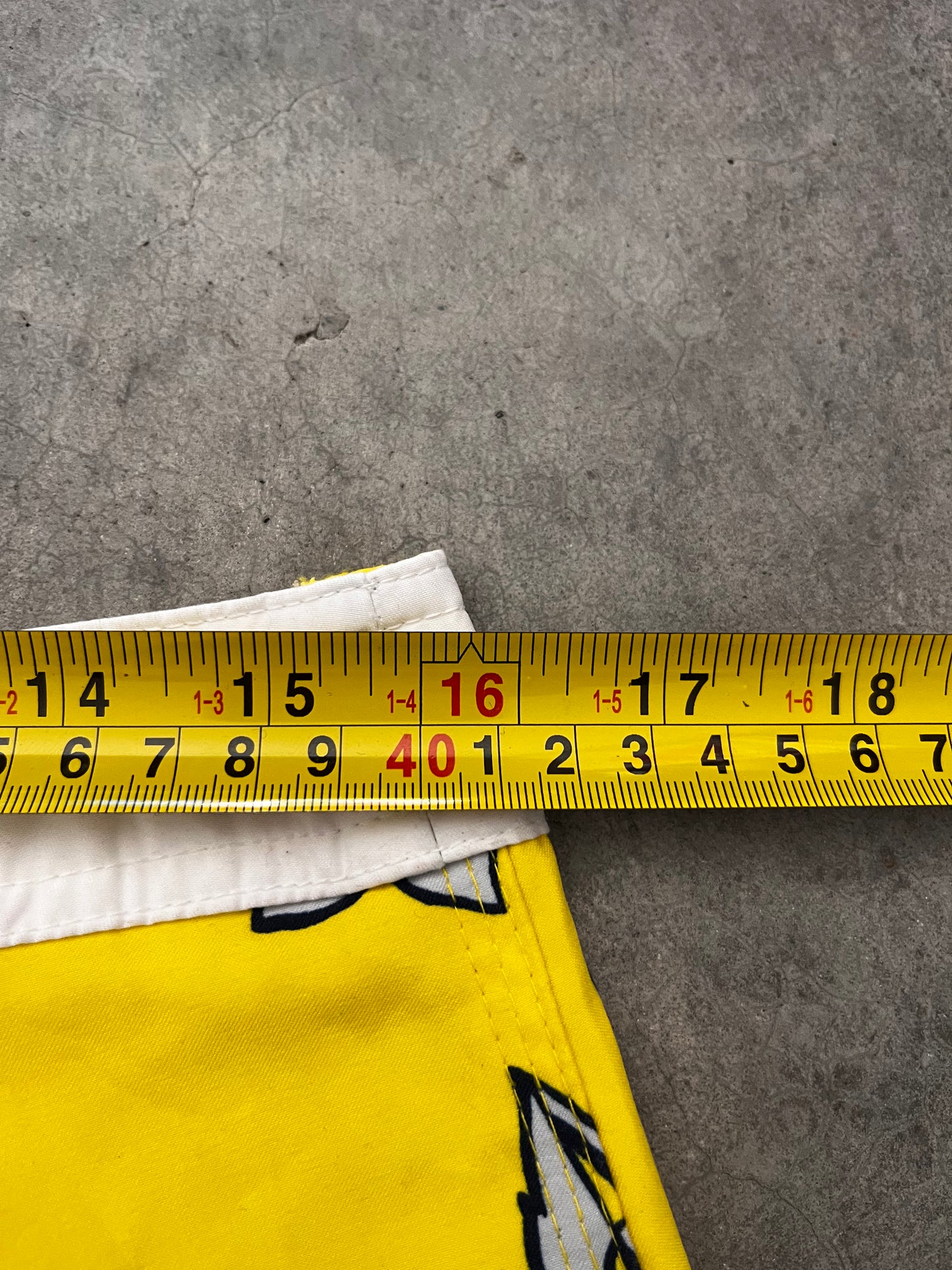 Bodyglove boardshorts - 32