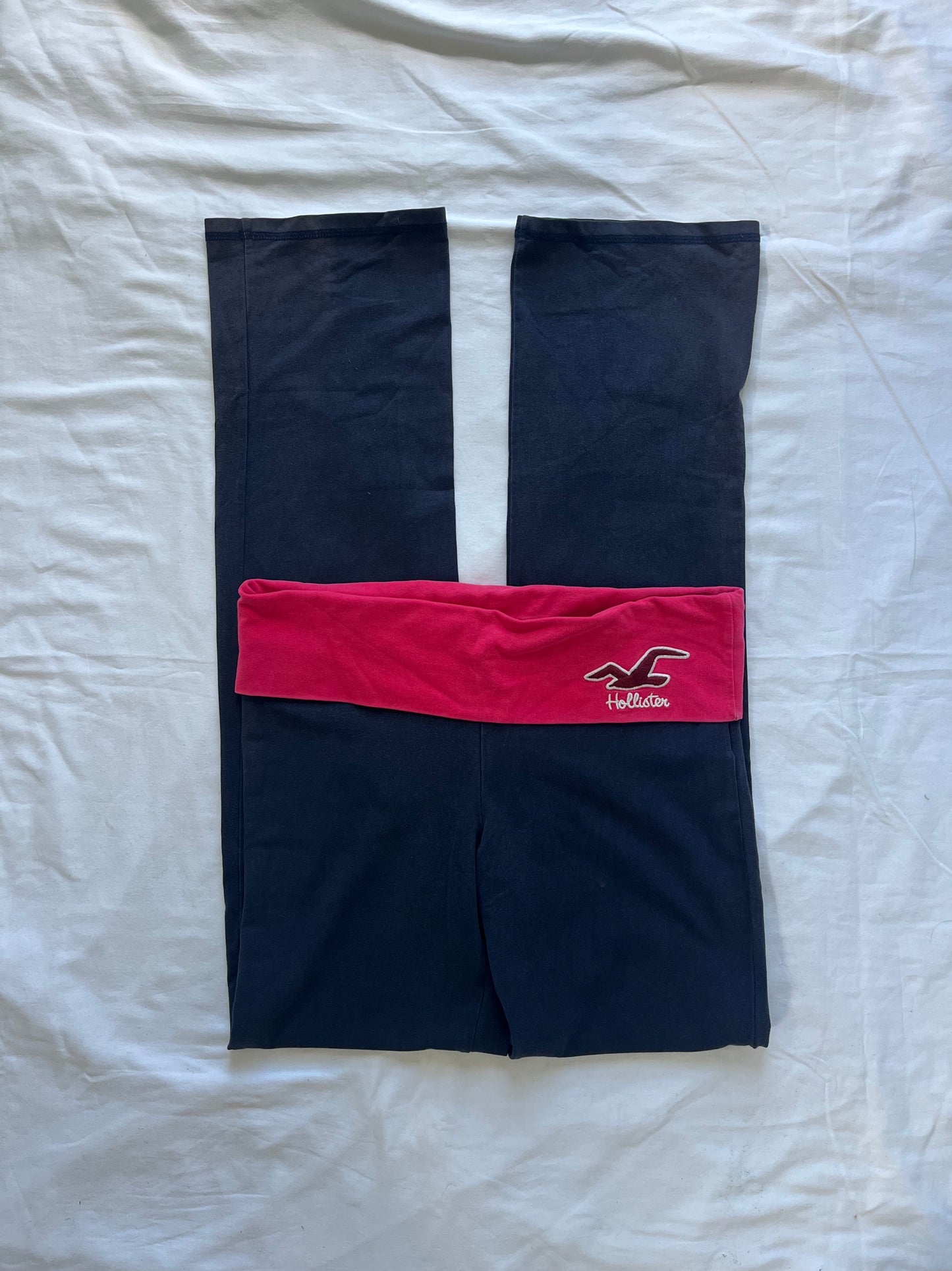 hollister fold over pants - M