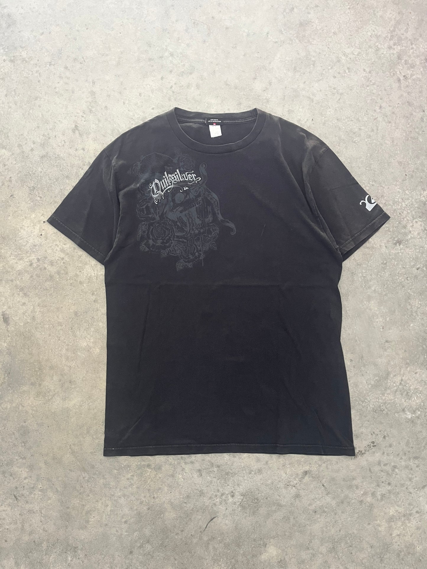 quiksilver tee - L