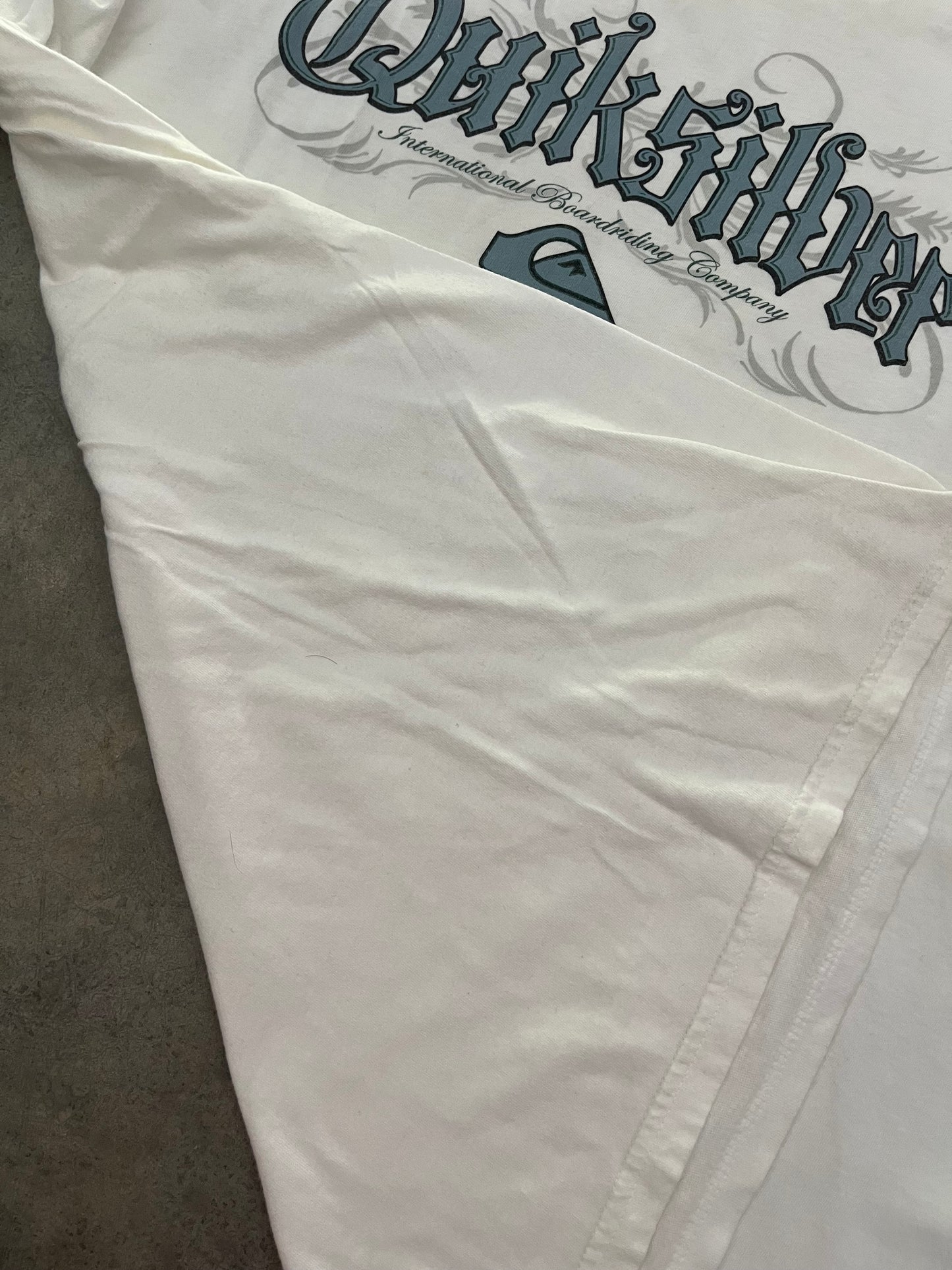 quiksilver tee - L