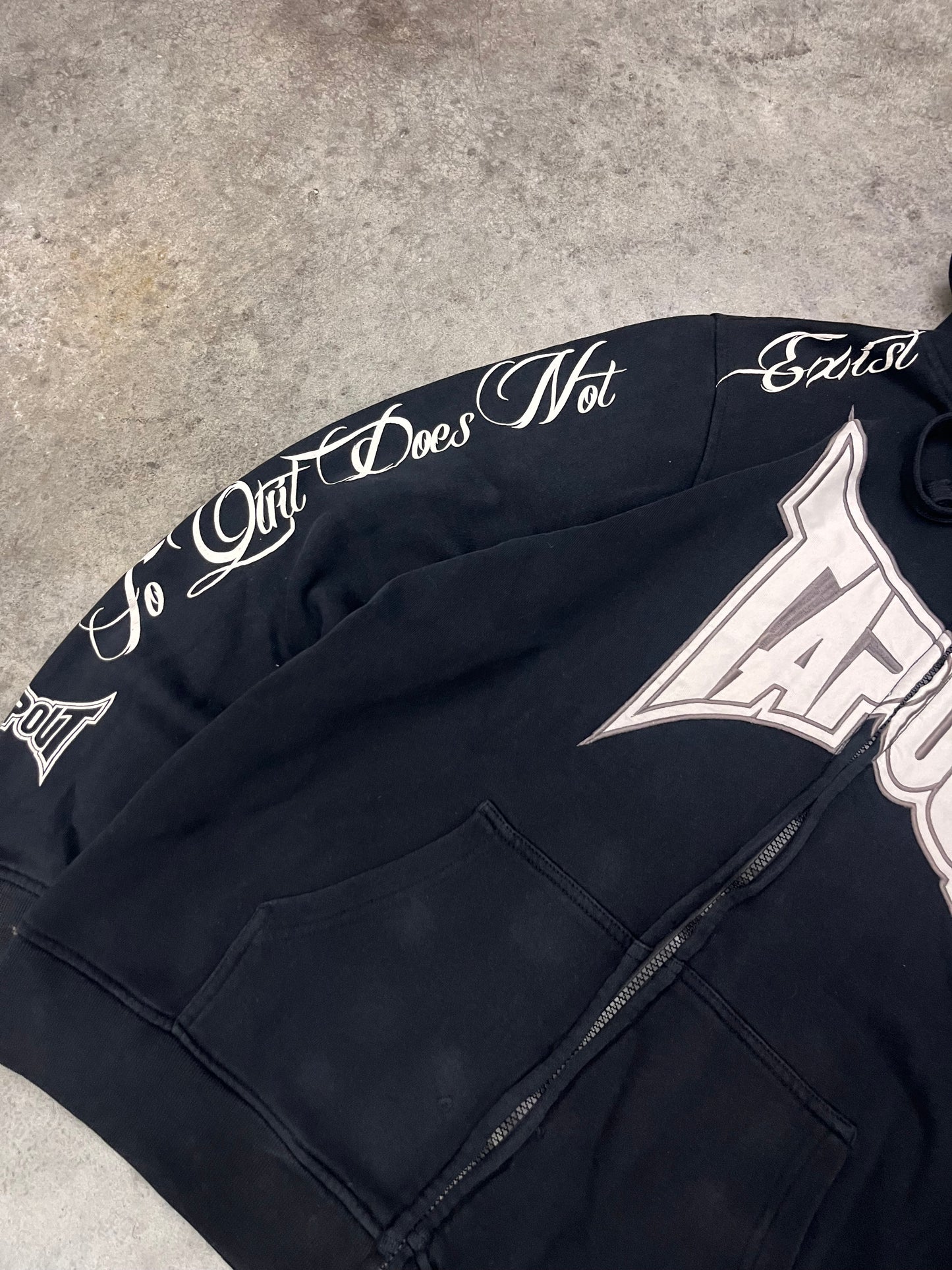 TUFF tapout hoodie - L