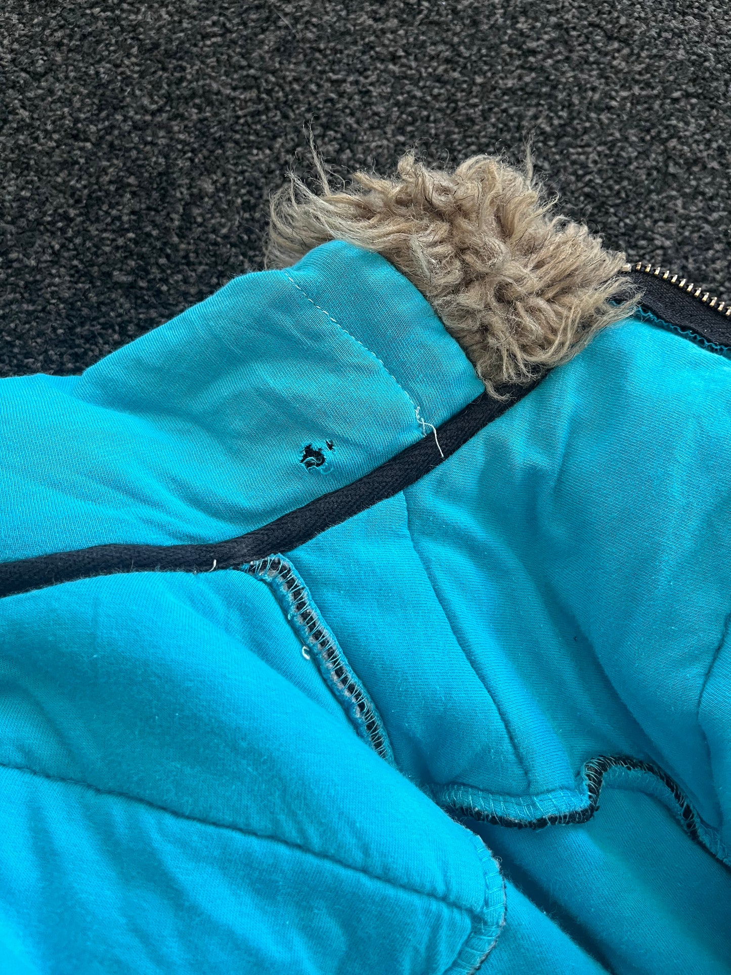 volcom fur hoodie - XS